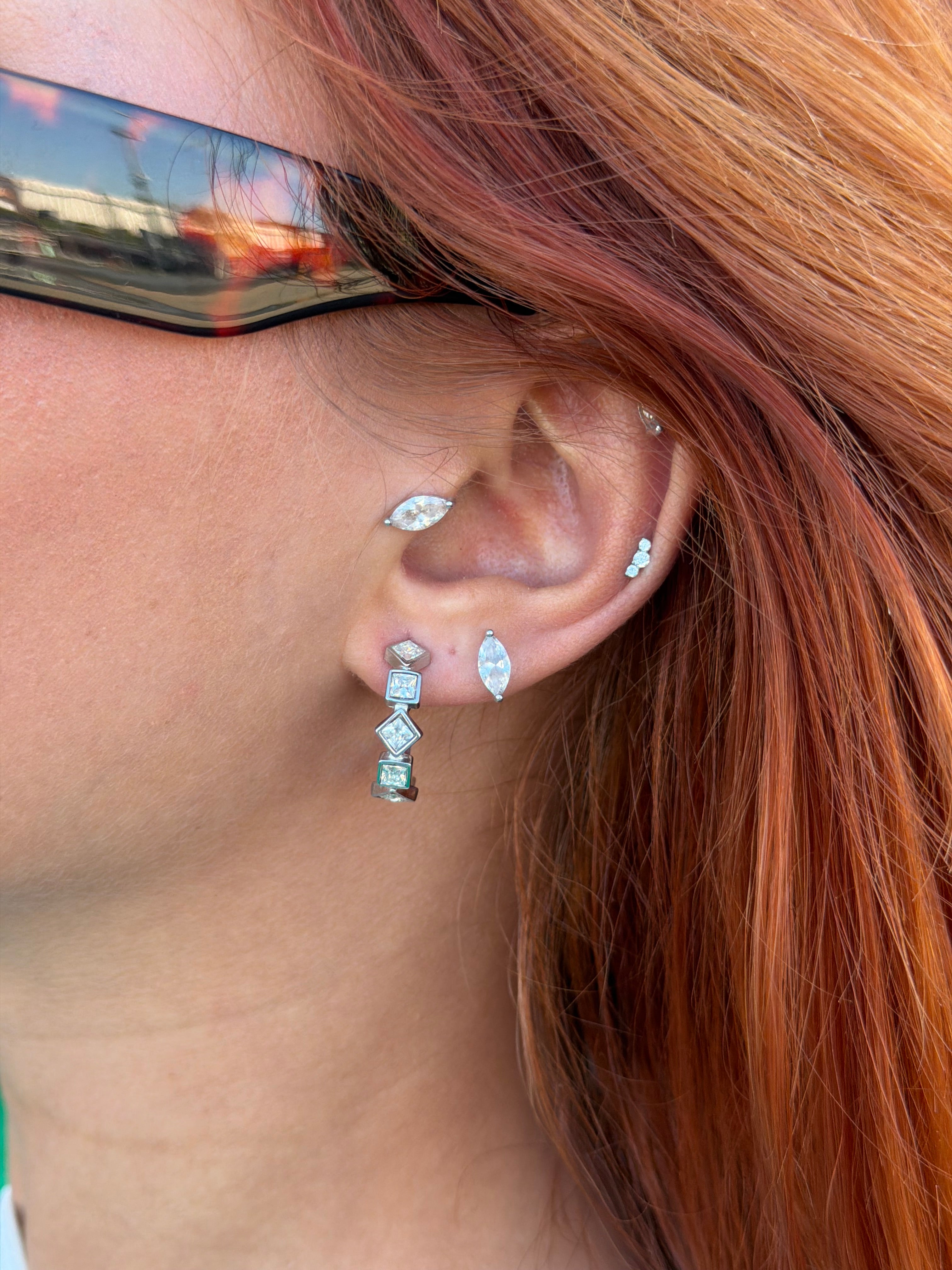 MINI DIAMOND HOOPS SILVER