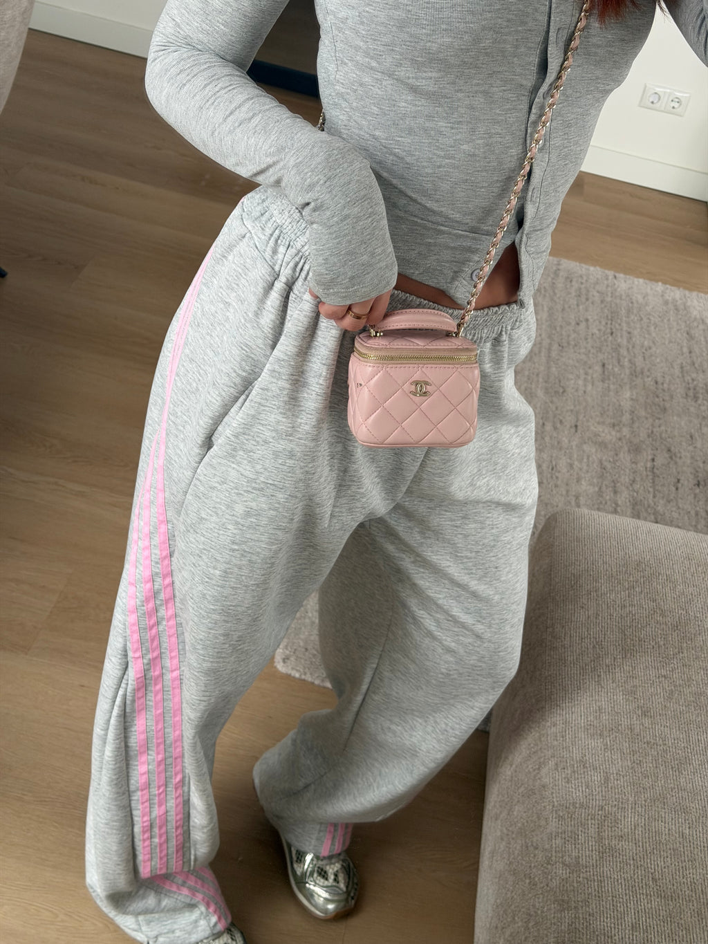 BAGGY STRIPED JOGGER GREY/PINK
