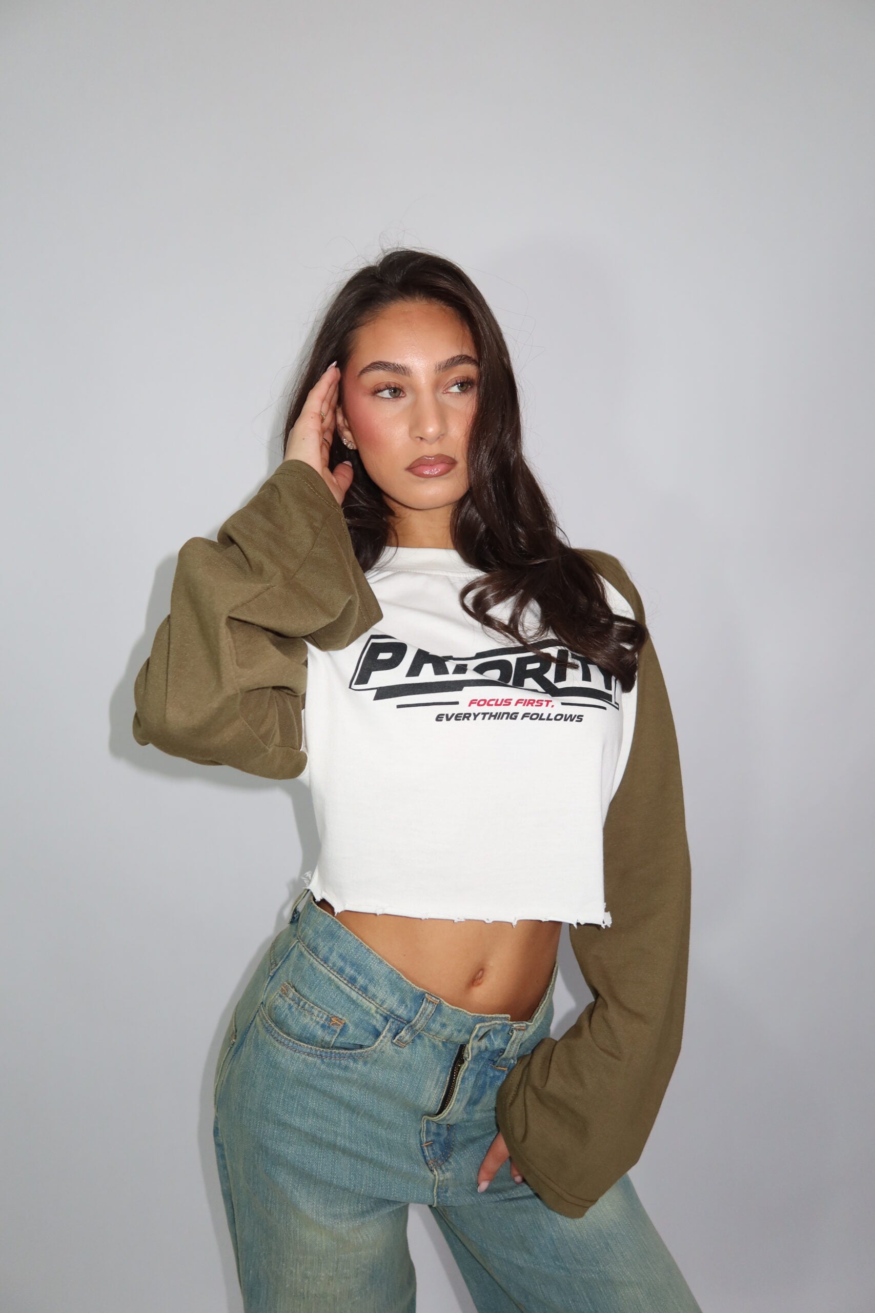 PRIORITY CROP LONGSLEEVE ARMY