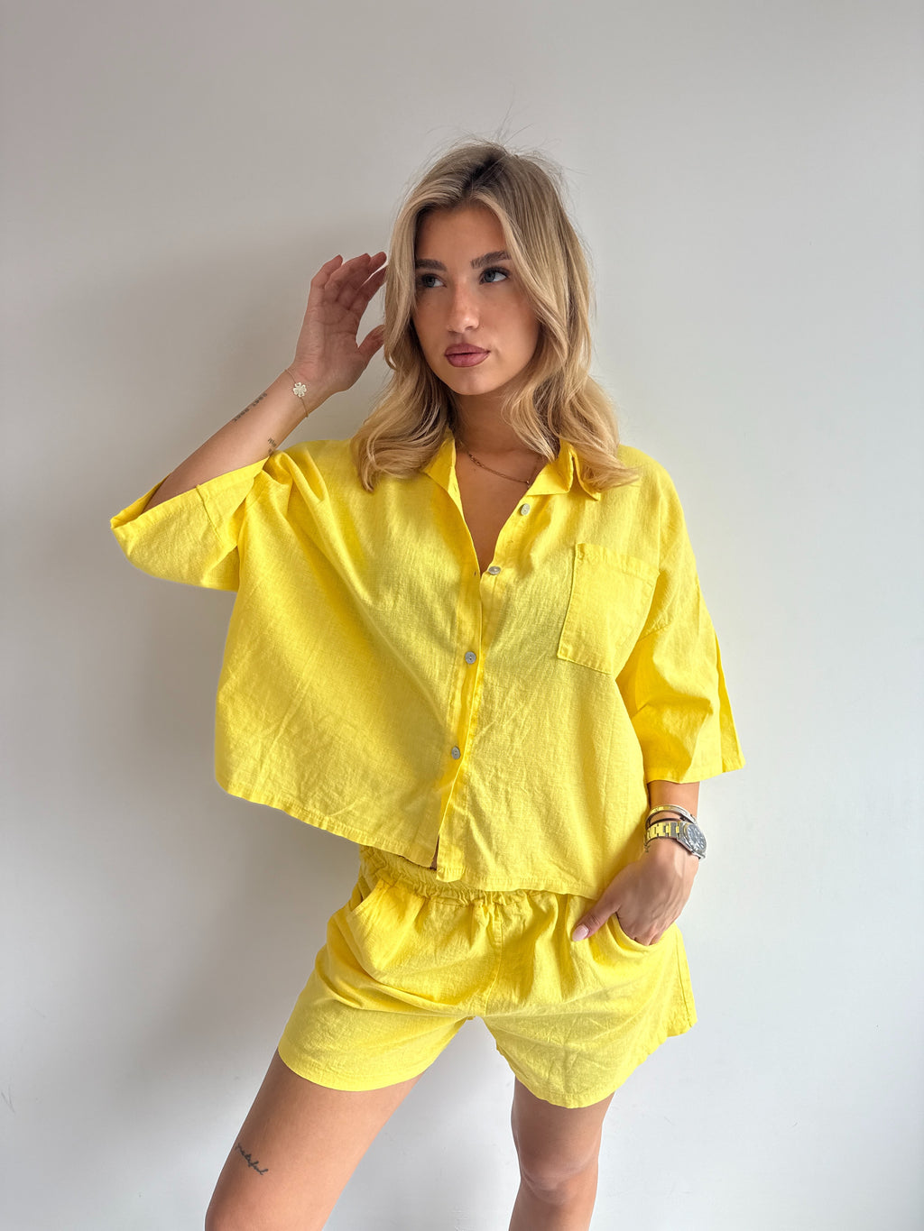 SHORT LINEN SET YELLOW