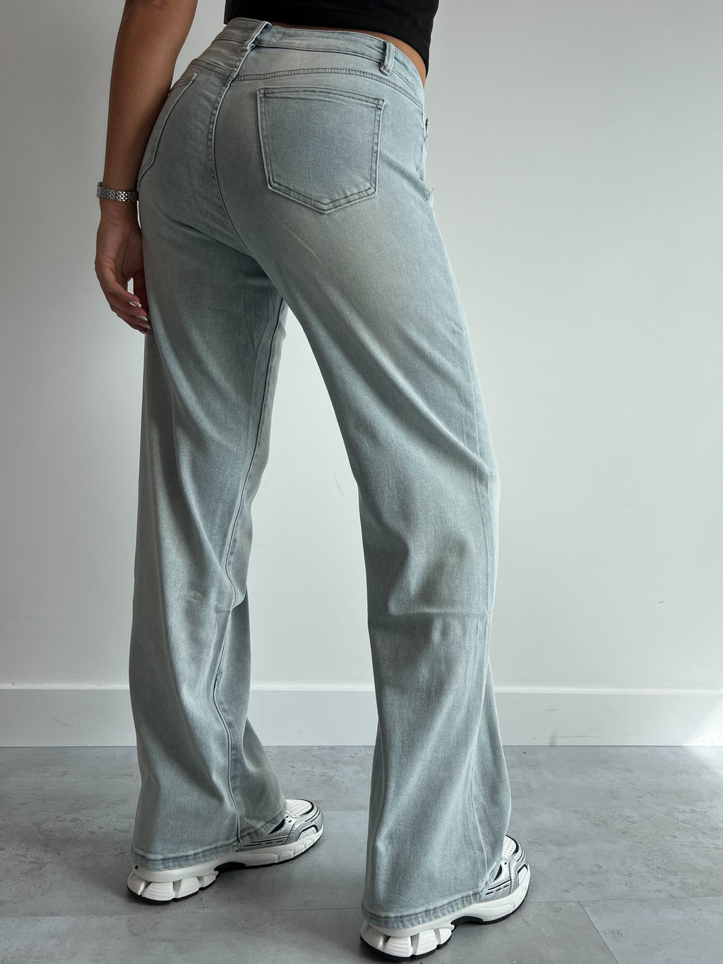 SUPER STRETCH WIDE LEG JEANS