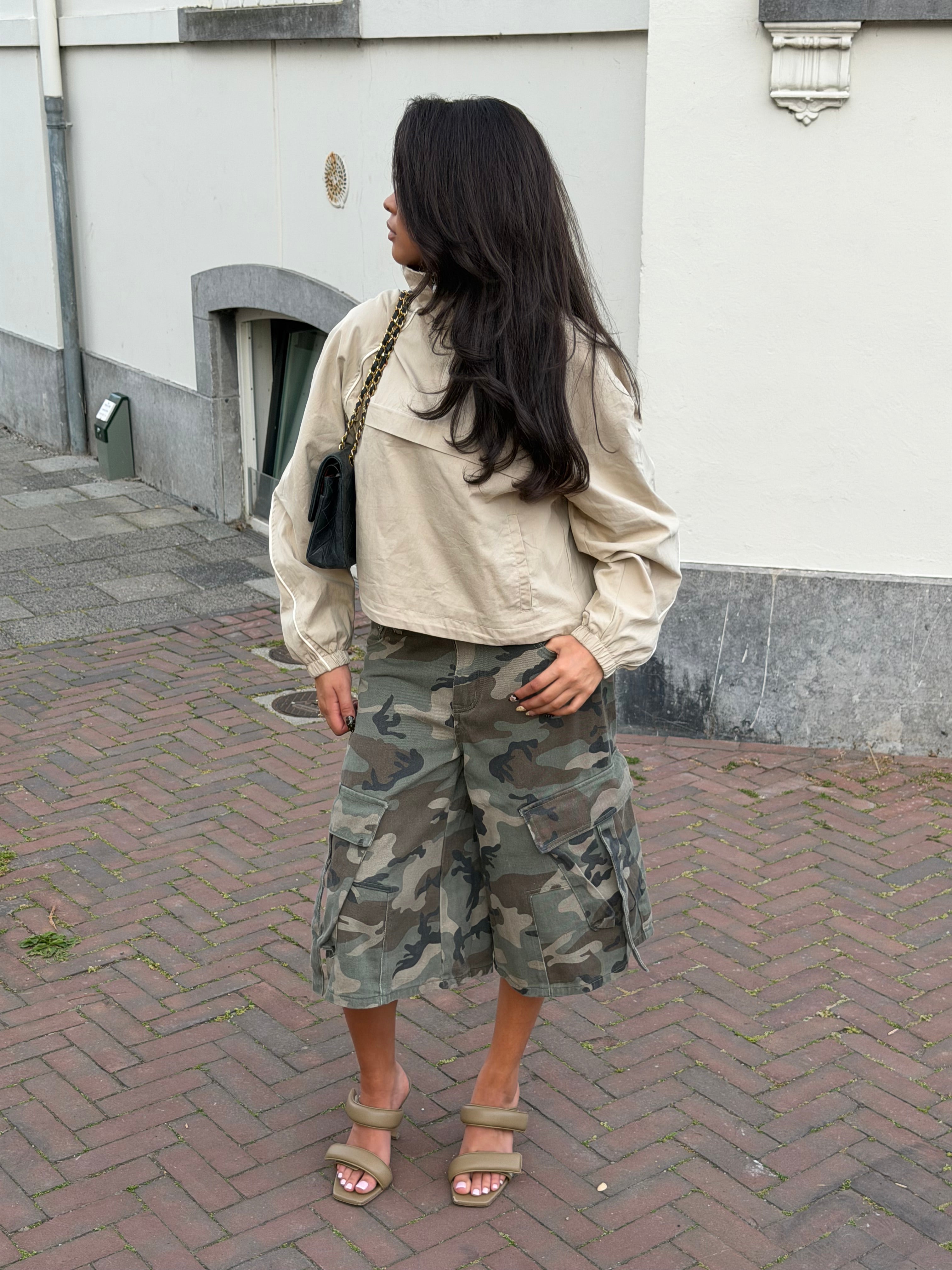 THE WINDBREAKER BEIGE