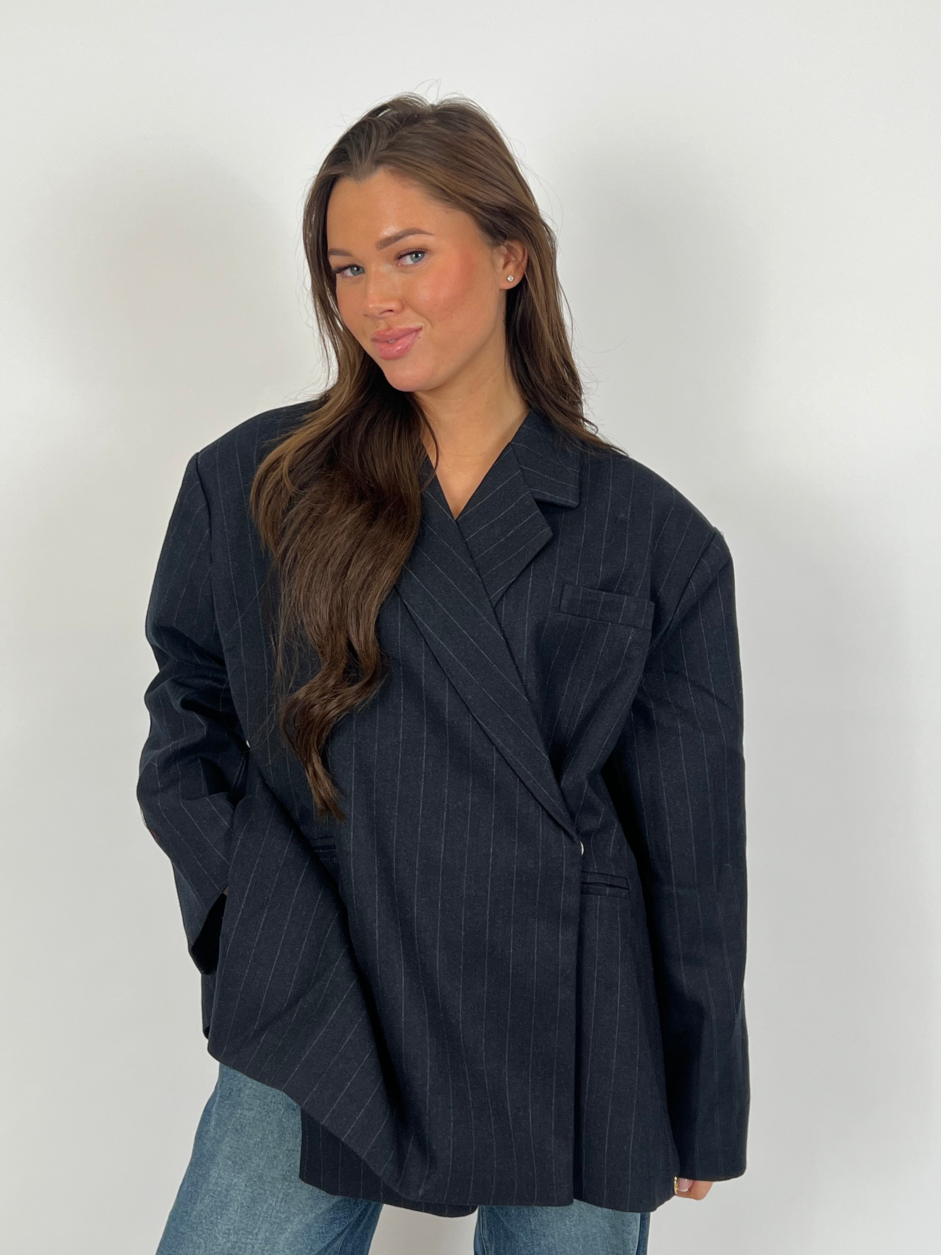 OVERSIZED PINSTRIPE DAD BLAZER NAVY