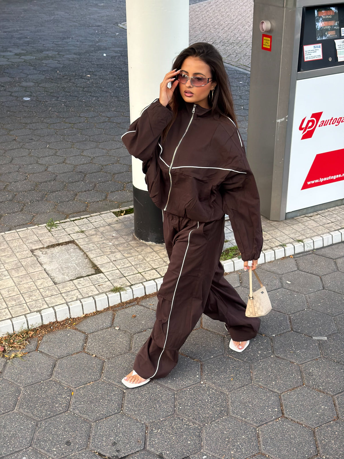 THE WINDBREAKER JACKET CHOCO