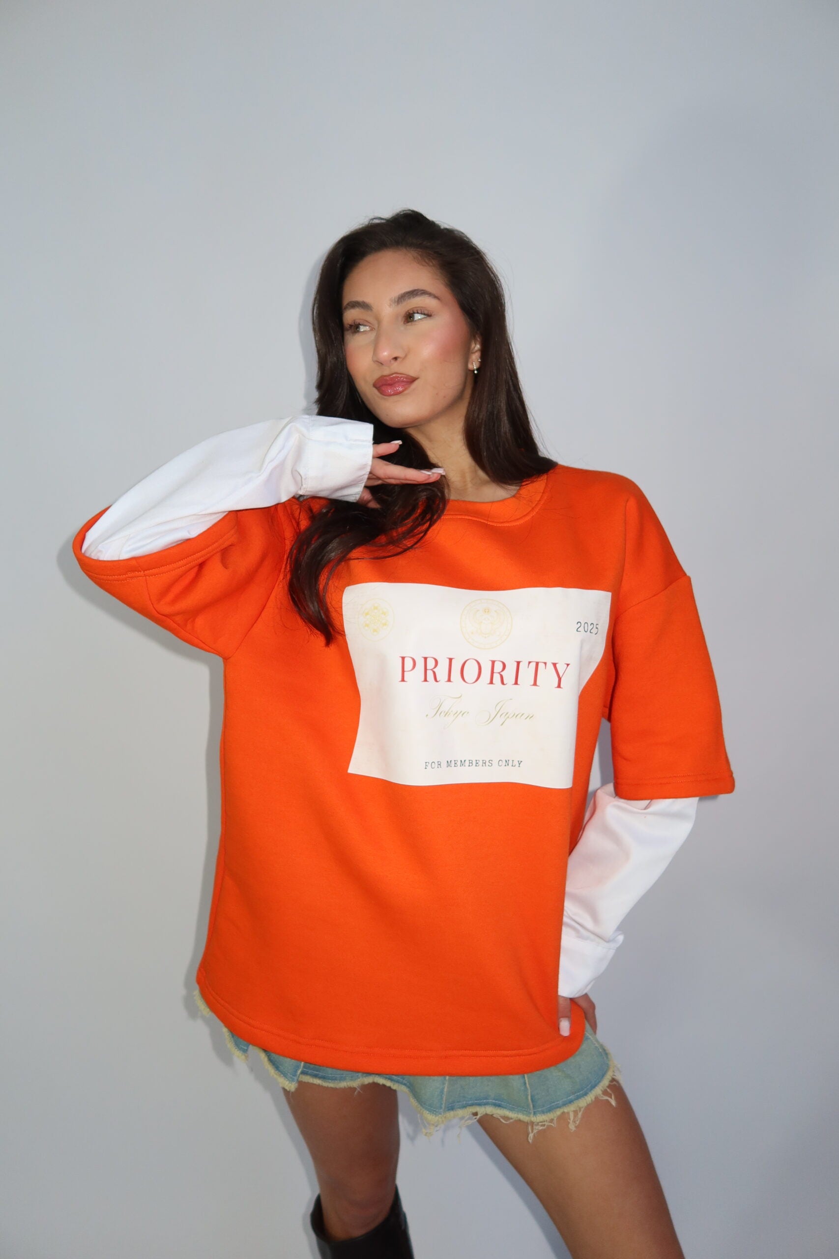PRIORITY STUDIOS SWEAT LONGSLEEVE ORANGE KINGSDAY