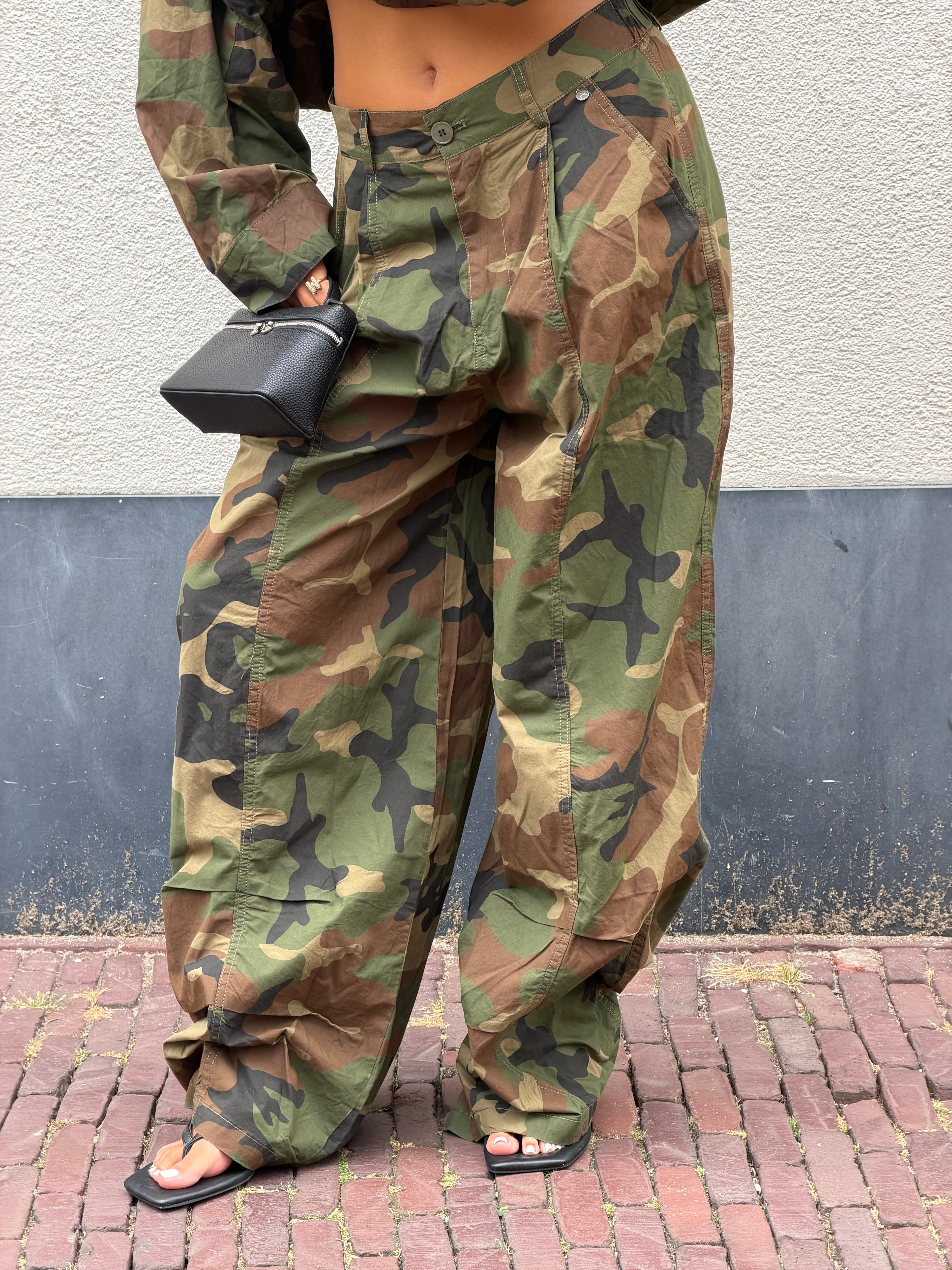 CAMO WINDBREAKER PANTS