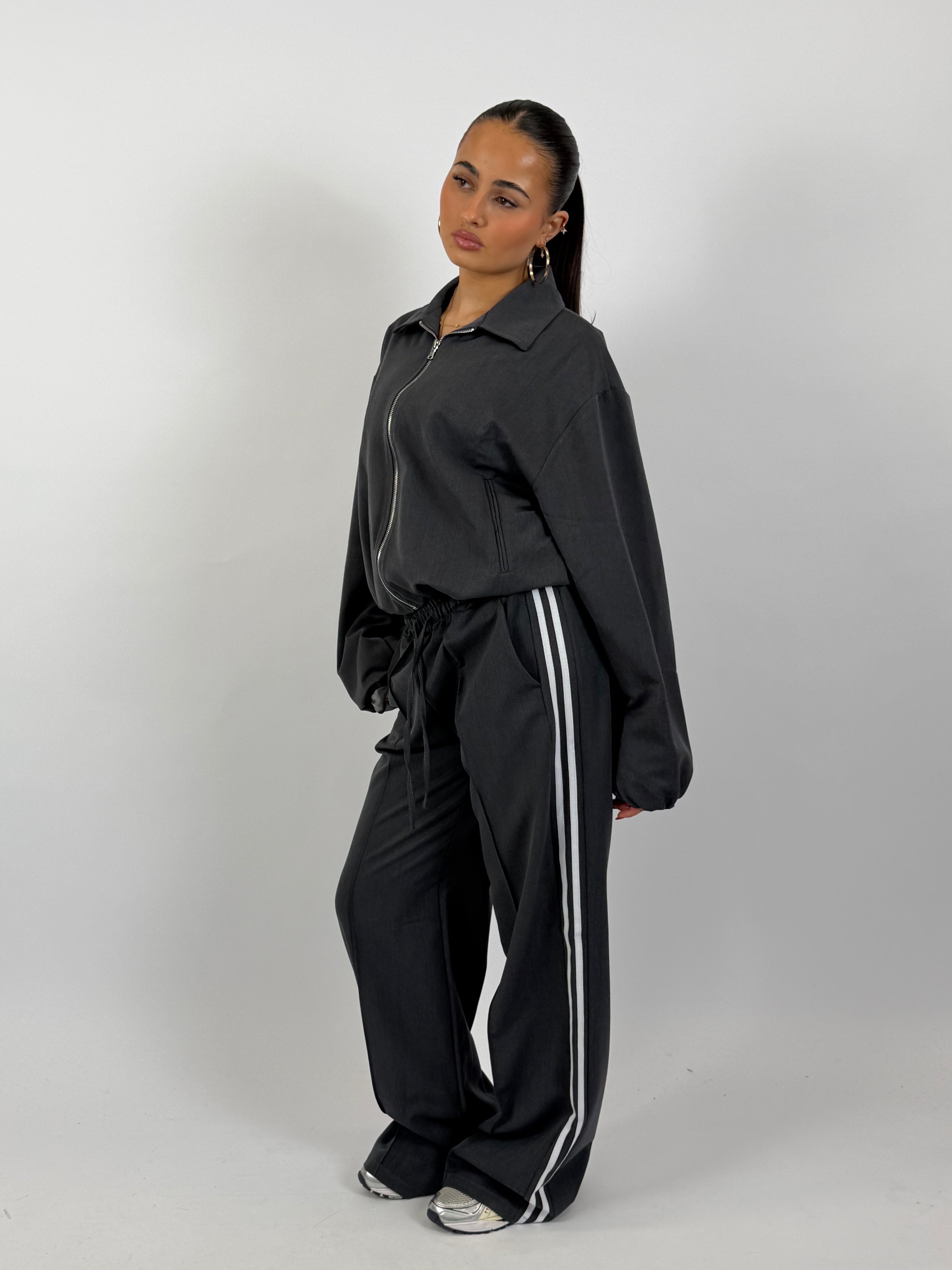 STRIPED PANTALON JOGGER GREY