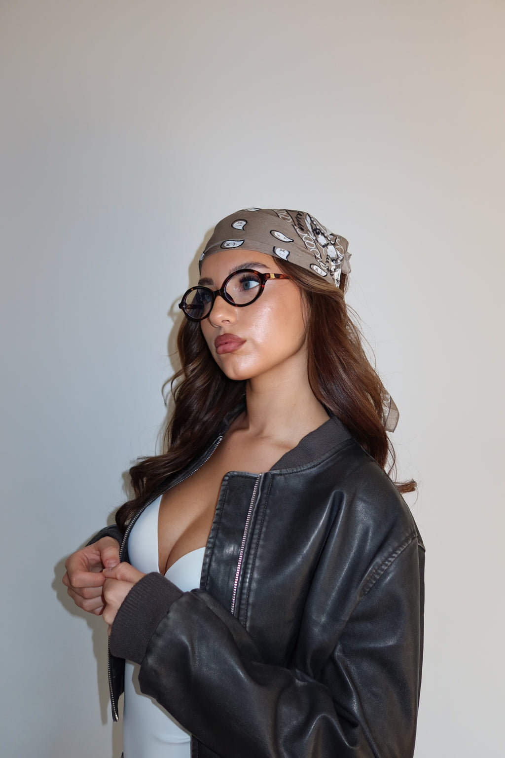 MULTIFUNCTIONAL PAISLEY PRINT SCARF TAUPE