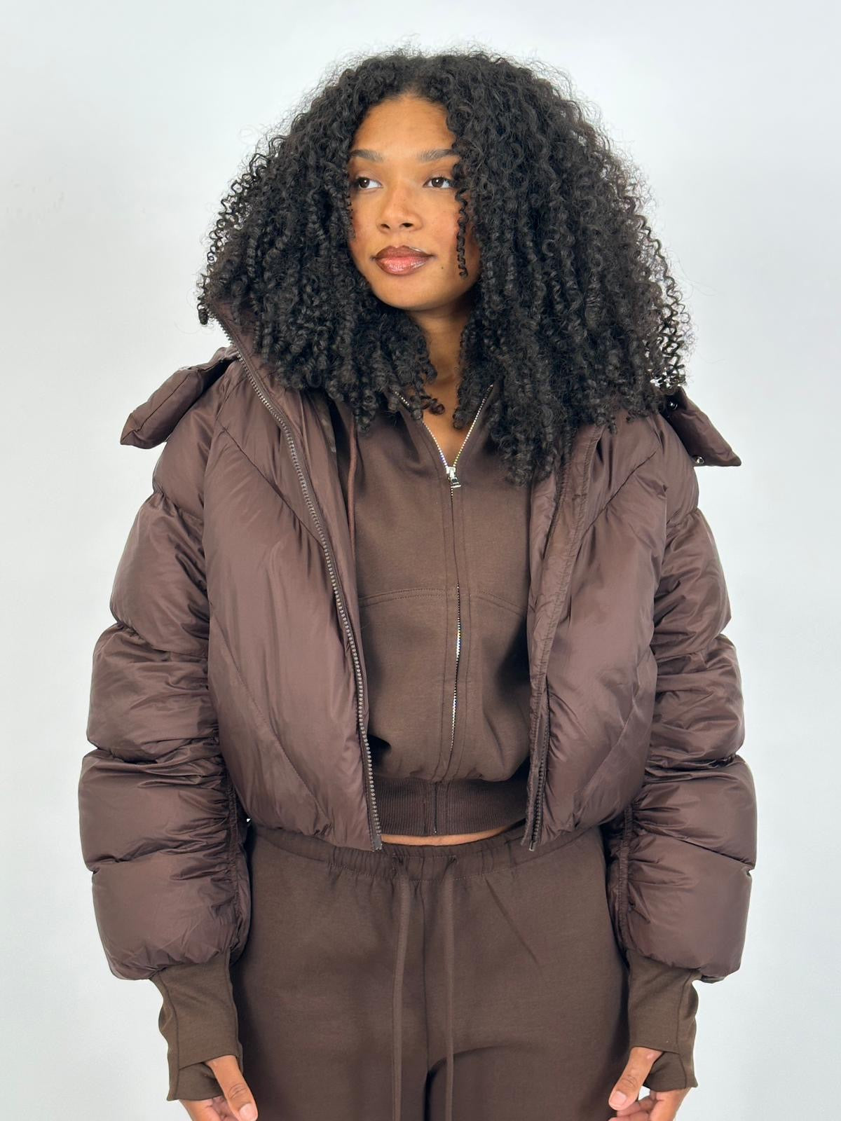 ULTIMATE HOODED CROPPED PUFFER CHOCO