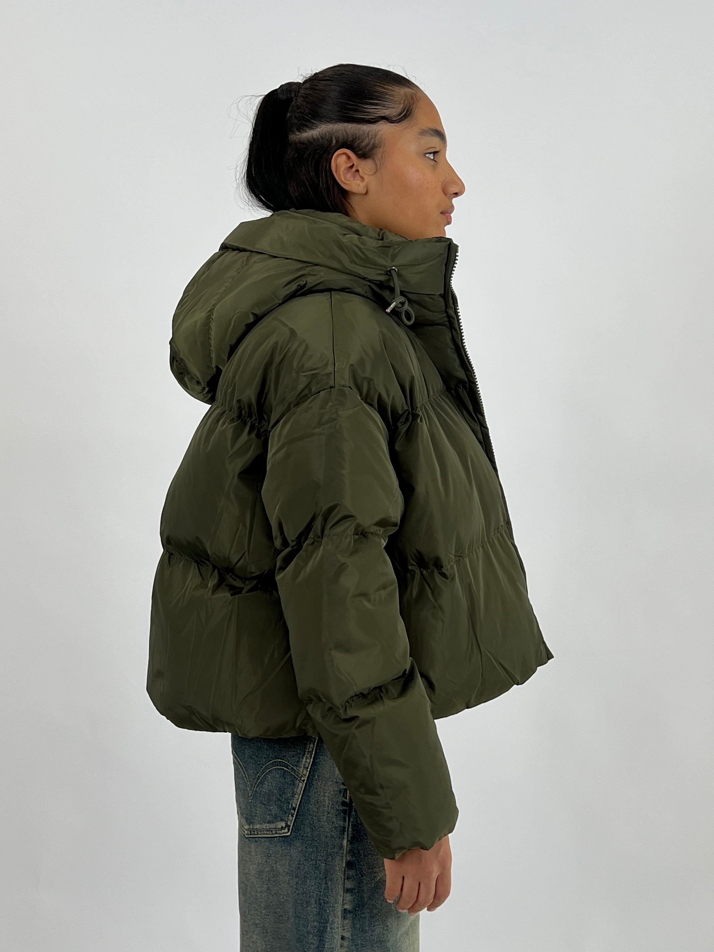 CROPPED TIE UP PUFFER ARMY