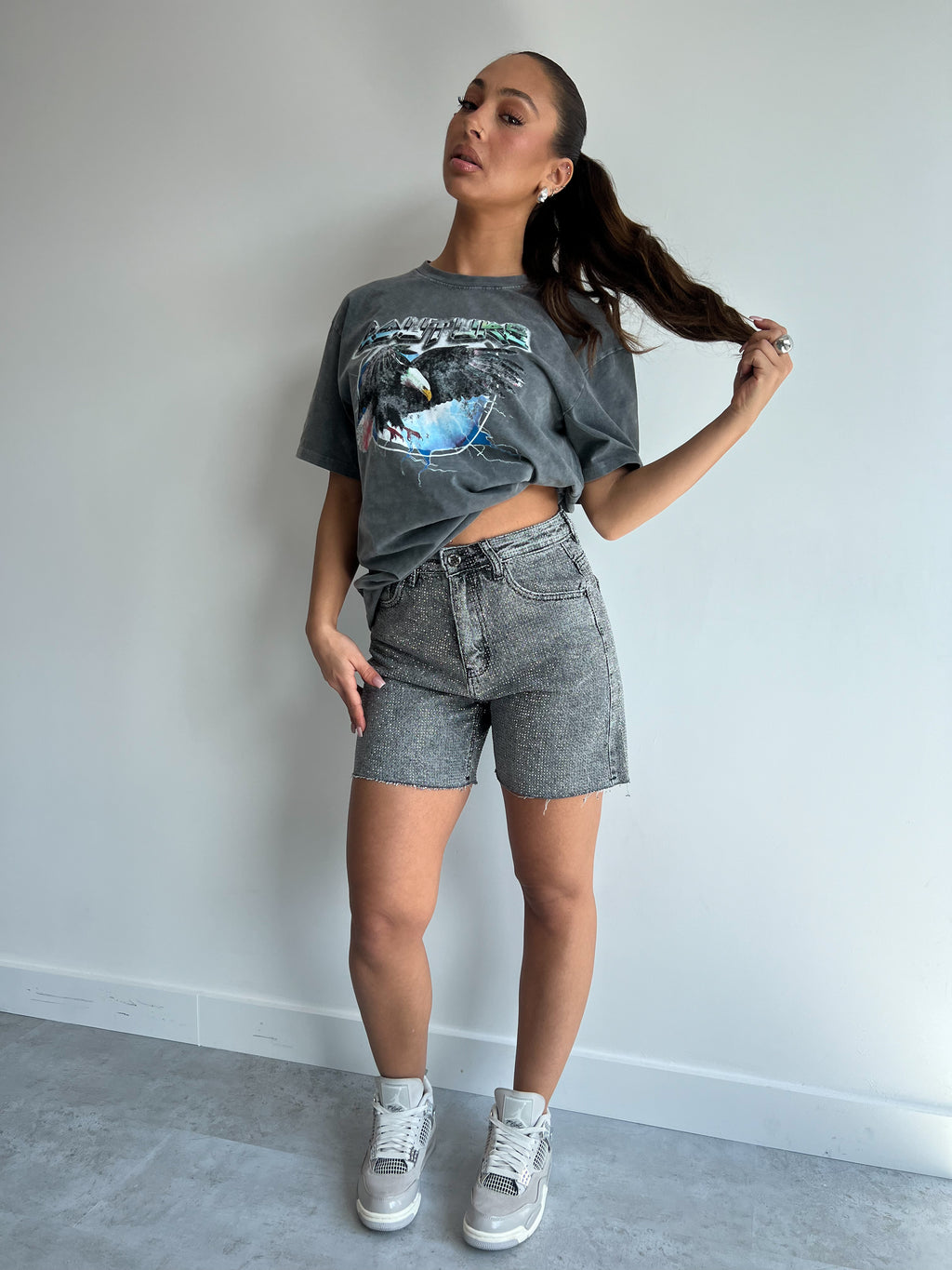 ALL OVER STRETCH RHINESTONE SHORT GREY