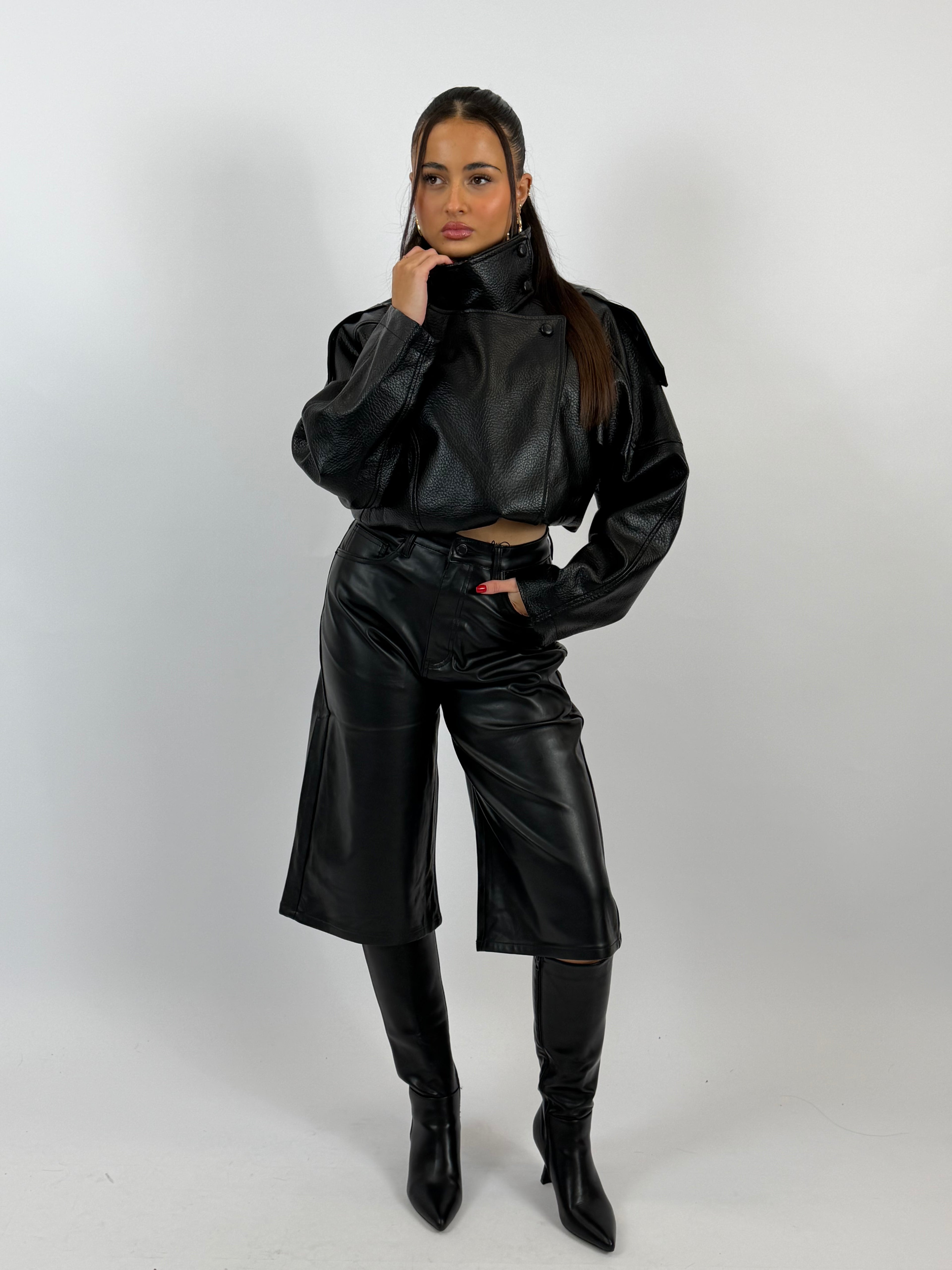 LEATHER JORT BLACK