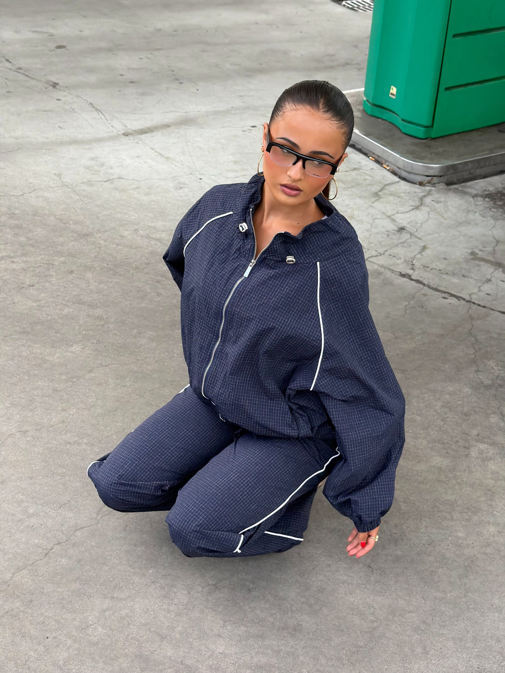 CHECKERED WINDBREAKER SET NAVY