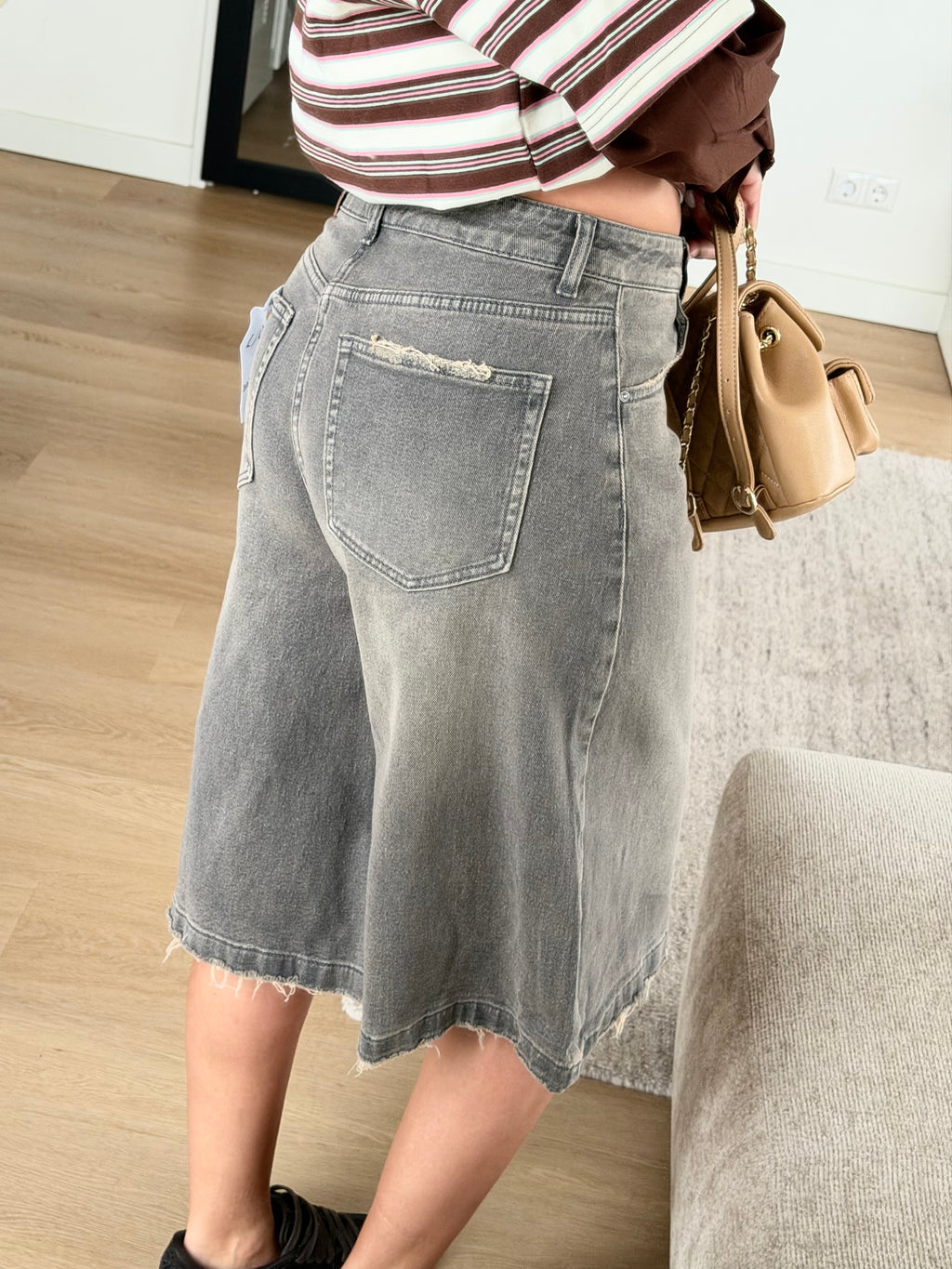 THE TAUPE STRETCH JEANS