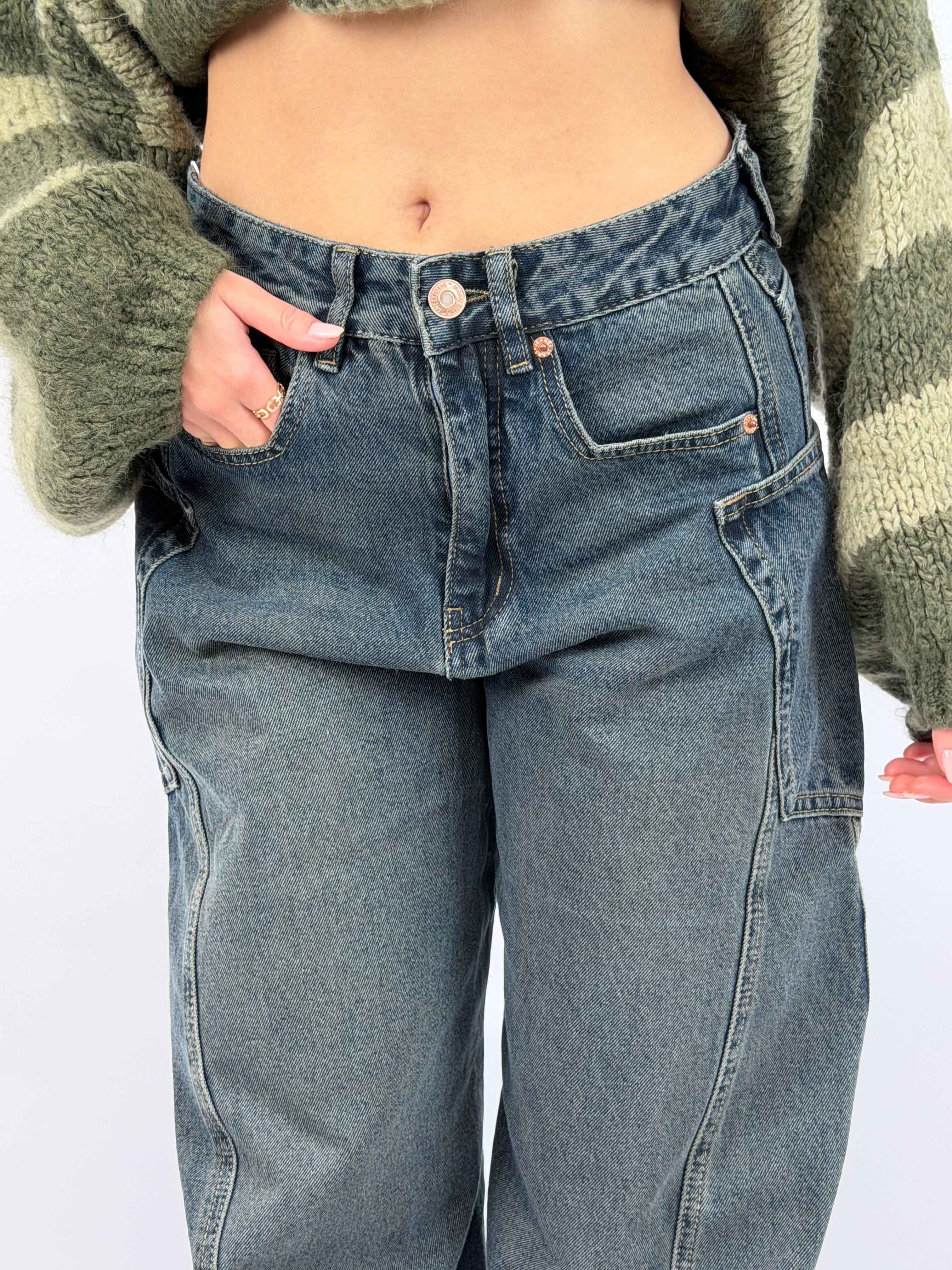 DARK VINTAGE BALLOON JEANS