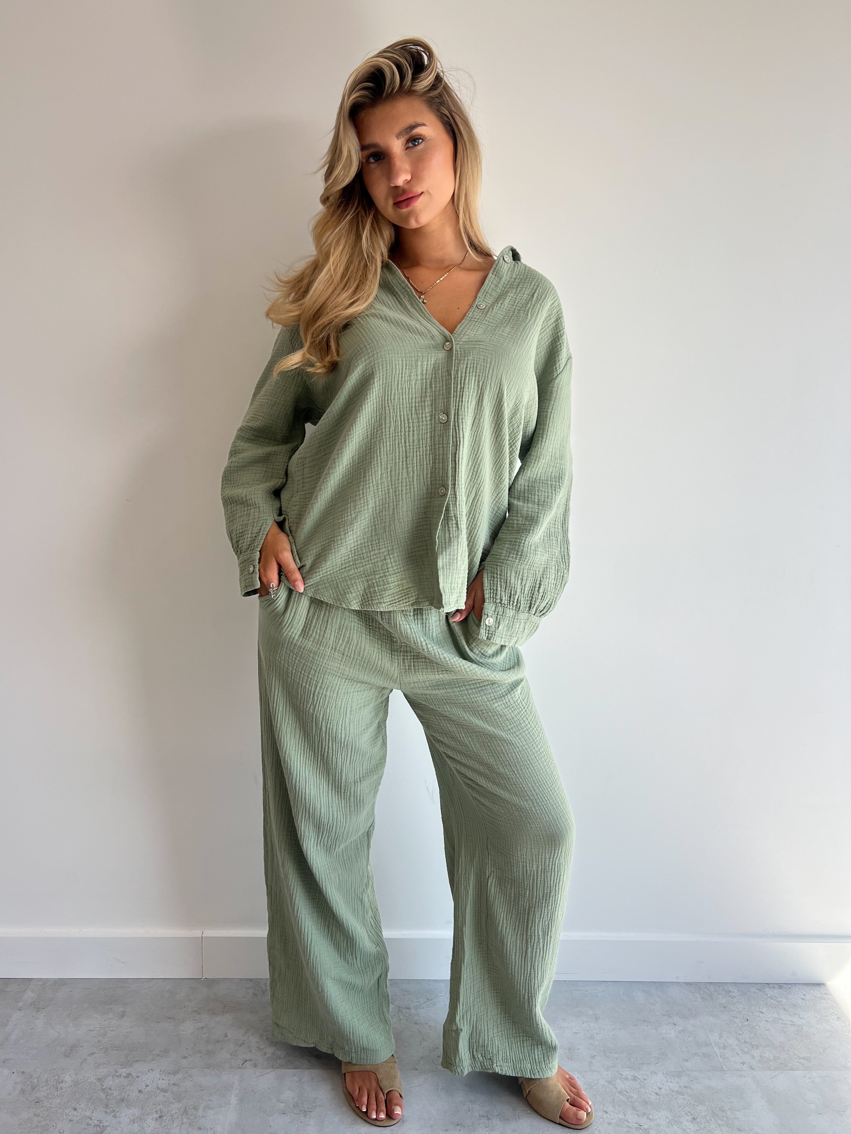 MUSTHAVE LINEN SET MATCHA GREEN