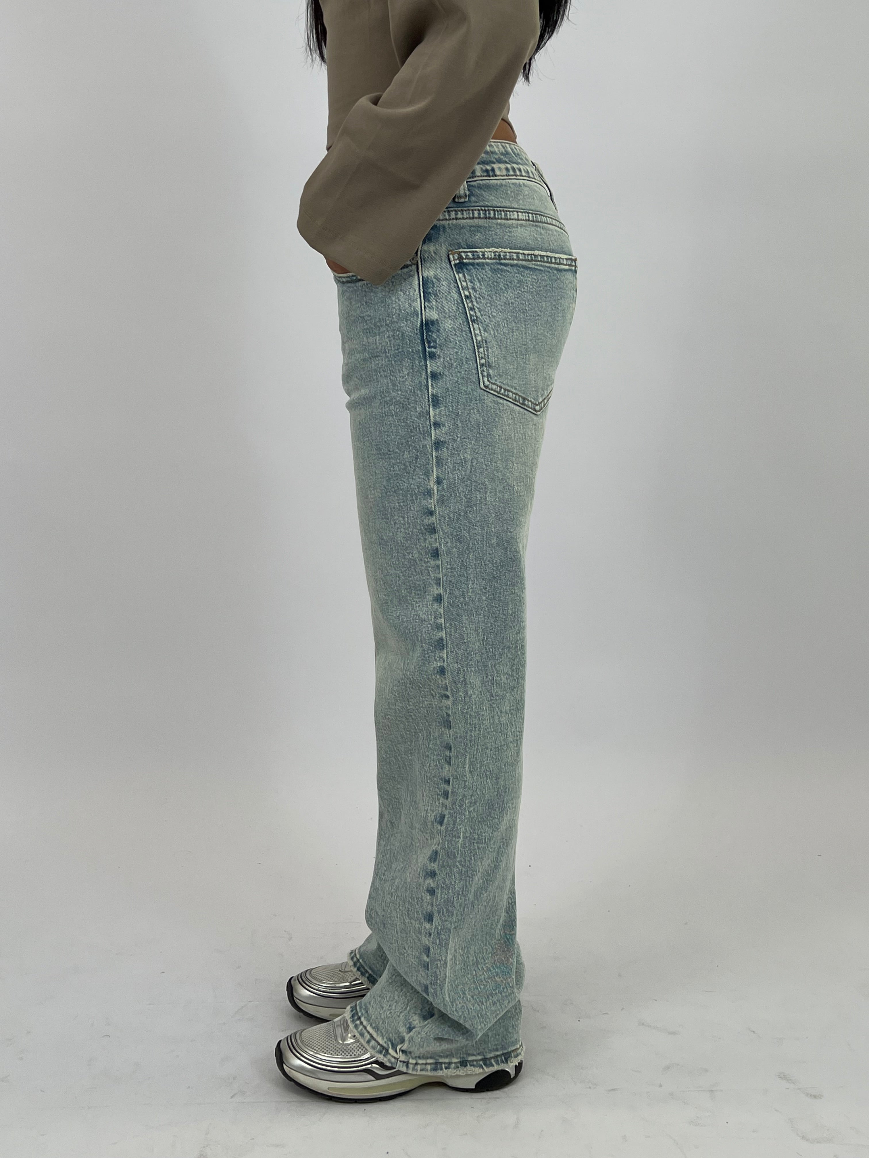 MID WAIST STRETCH WIDE LEG LIGHT BLUE