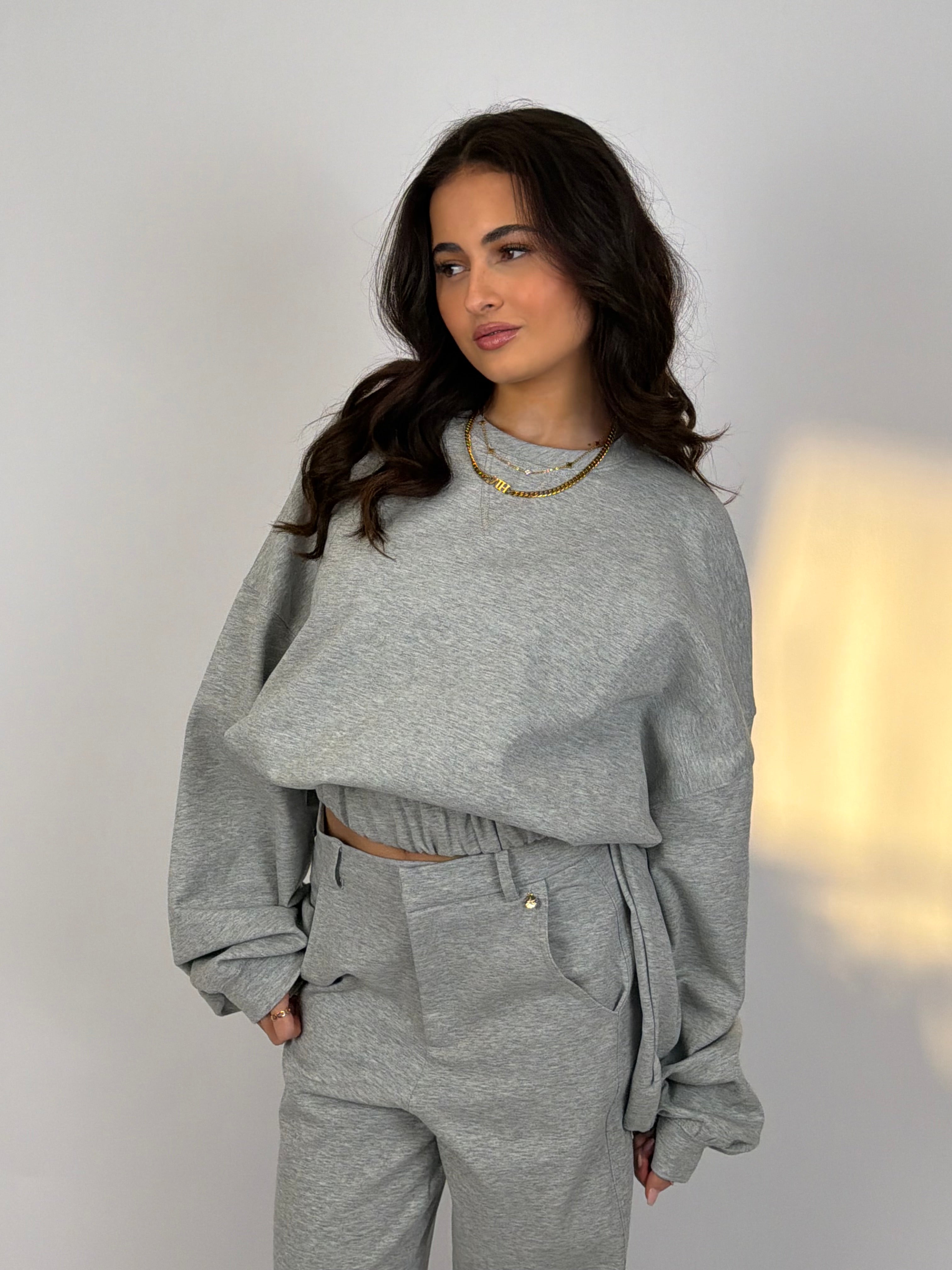 SNATCHED PUFFY SWEAT