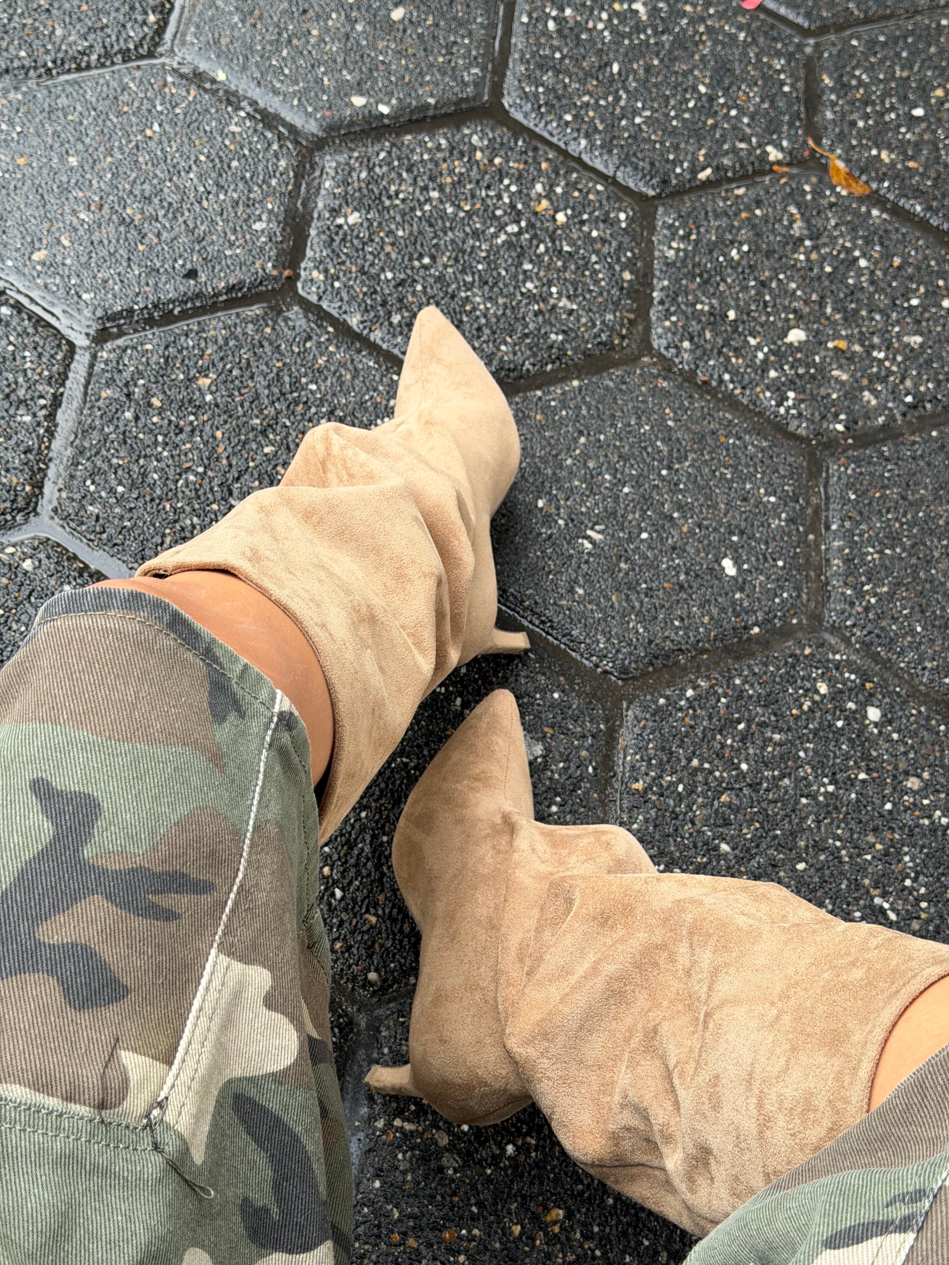 JENNA BOOTS BEIGE SUEDE