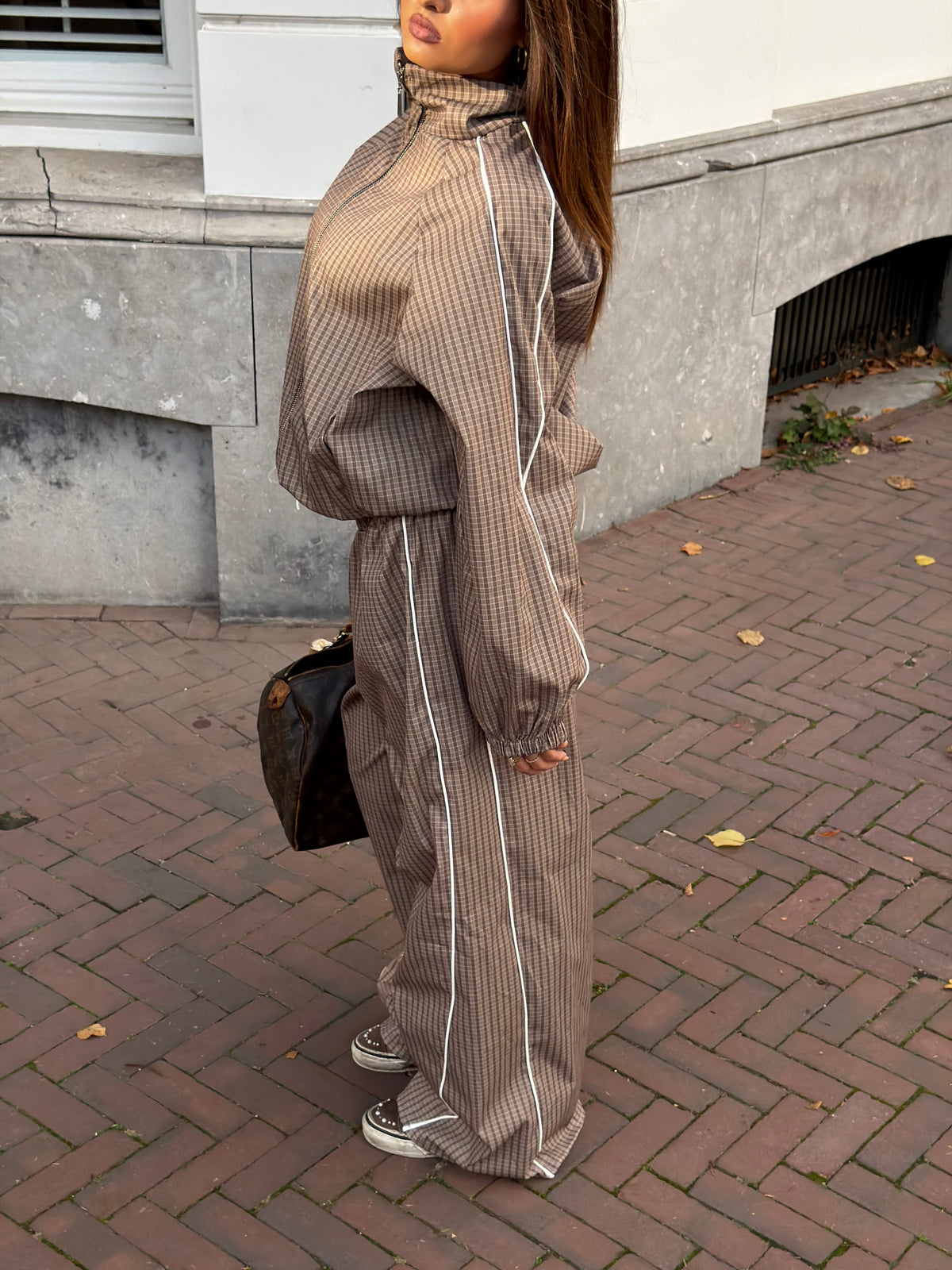 CHECKERED WINDBREAKER SUIT BEIGE