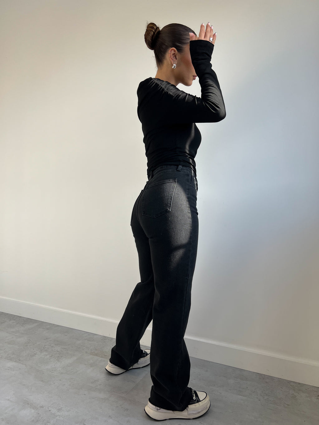 BASIC STRETCH STRAIGHT BLACK 2.0