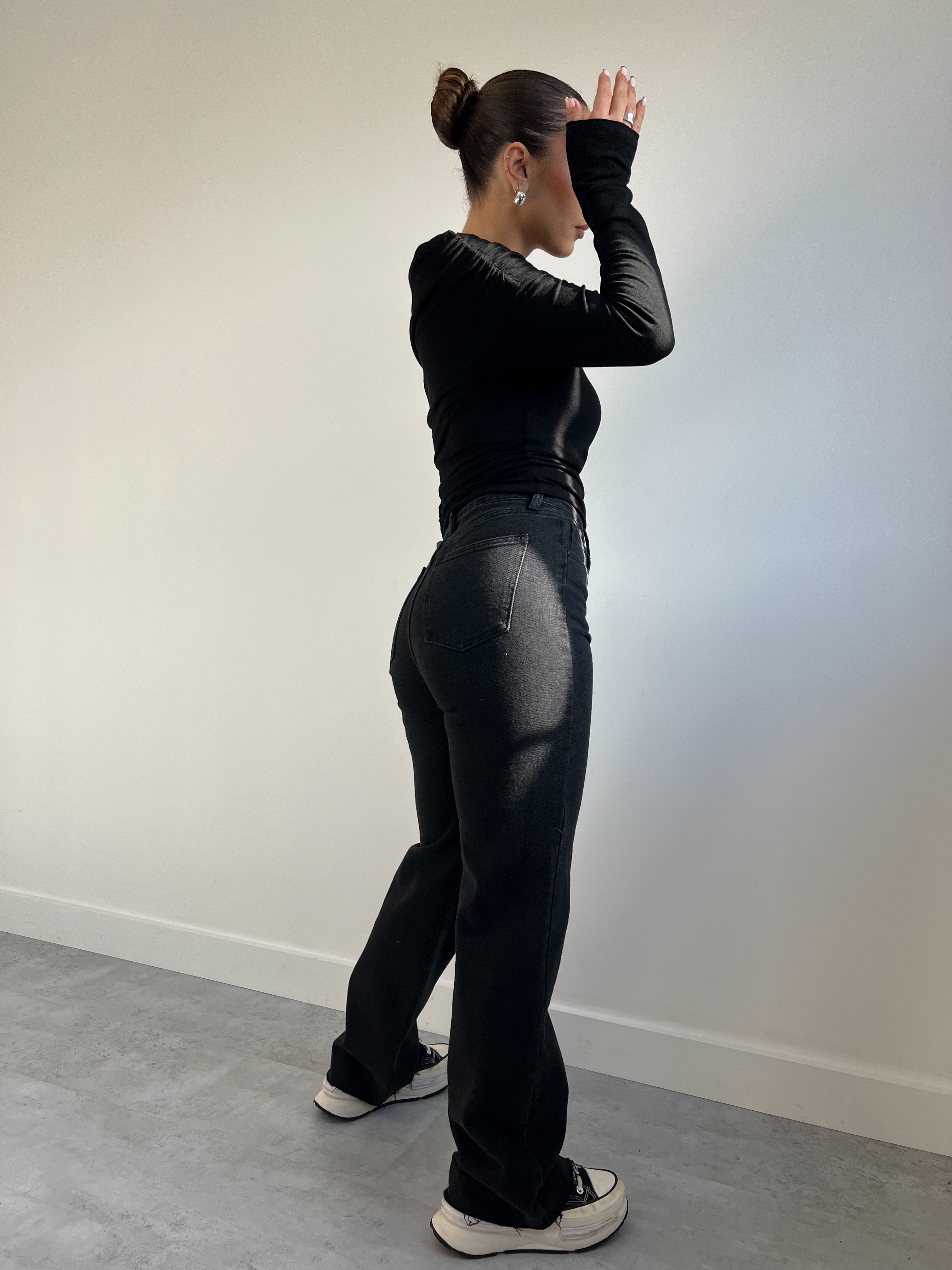 BASIC STRETCH STRAIGHT BLACK 2.0