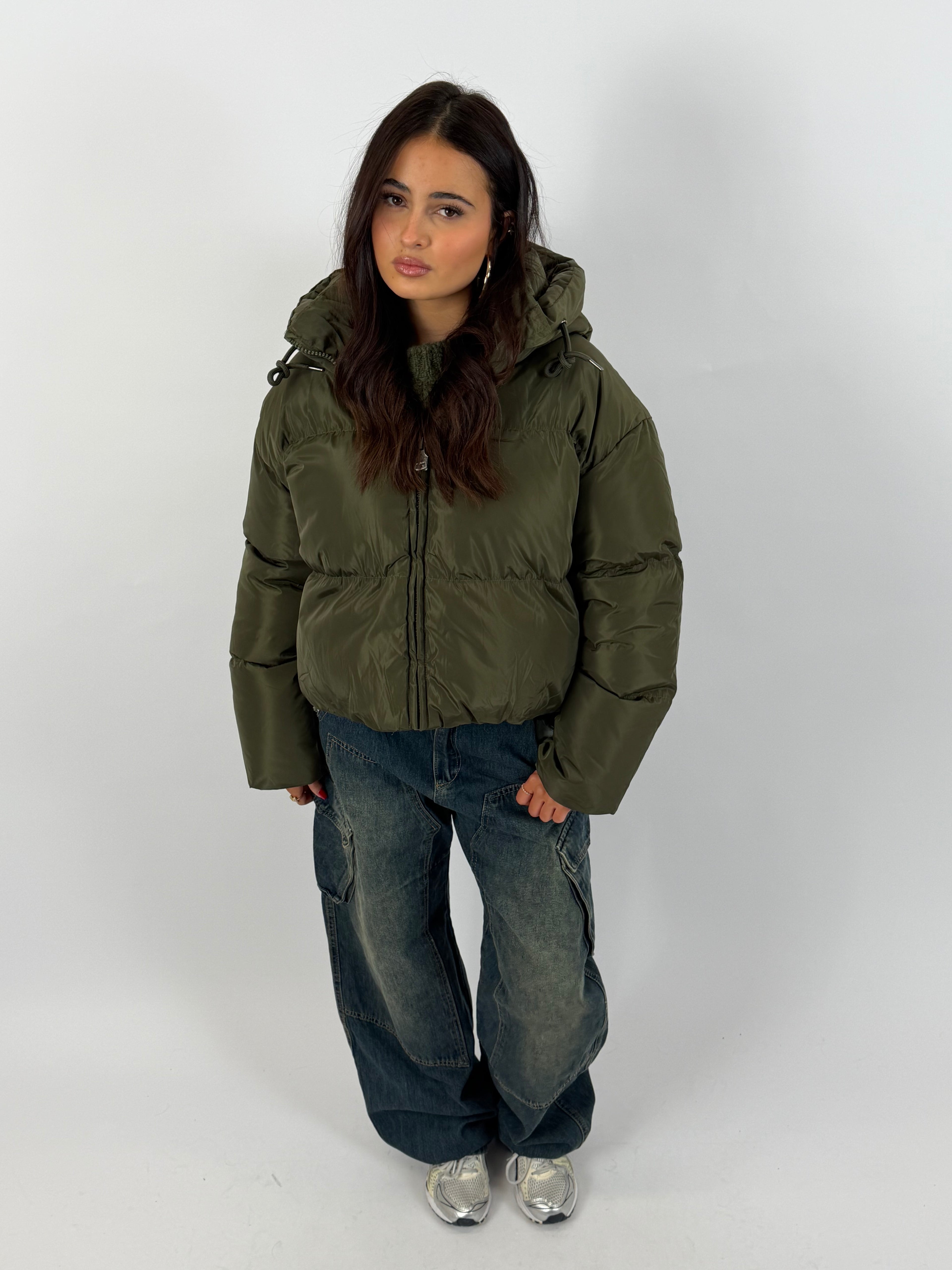 CROPPED TIE UP PUFFER ARMY