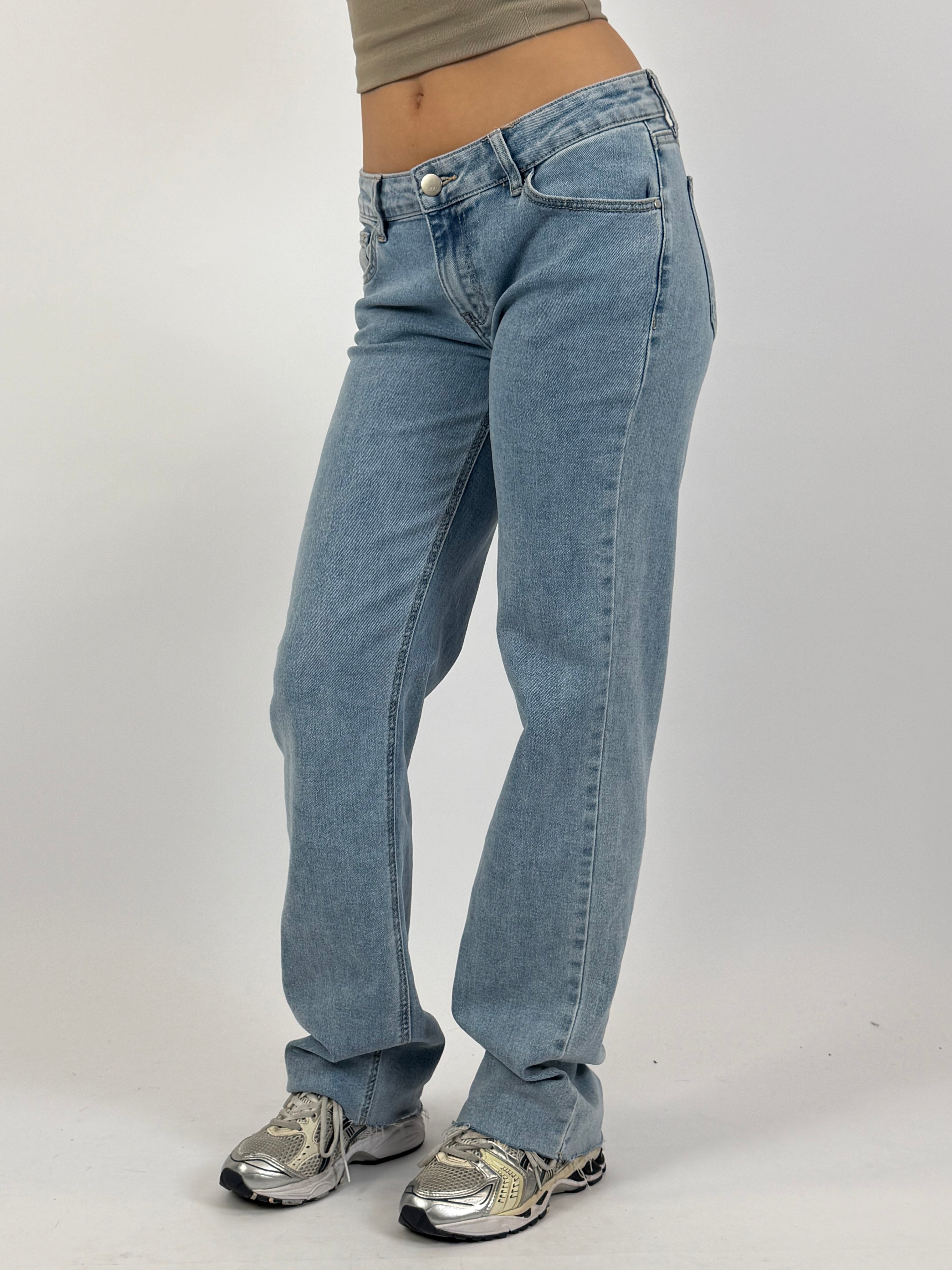 LOW WAIST STRETCH STRAIGHT LEG