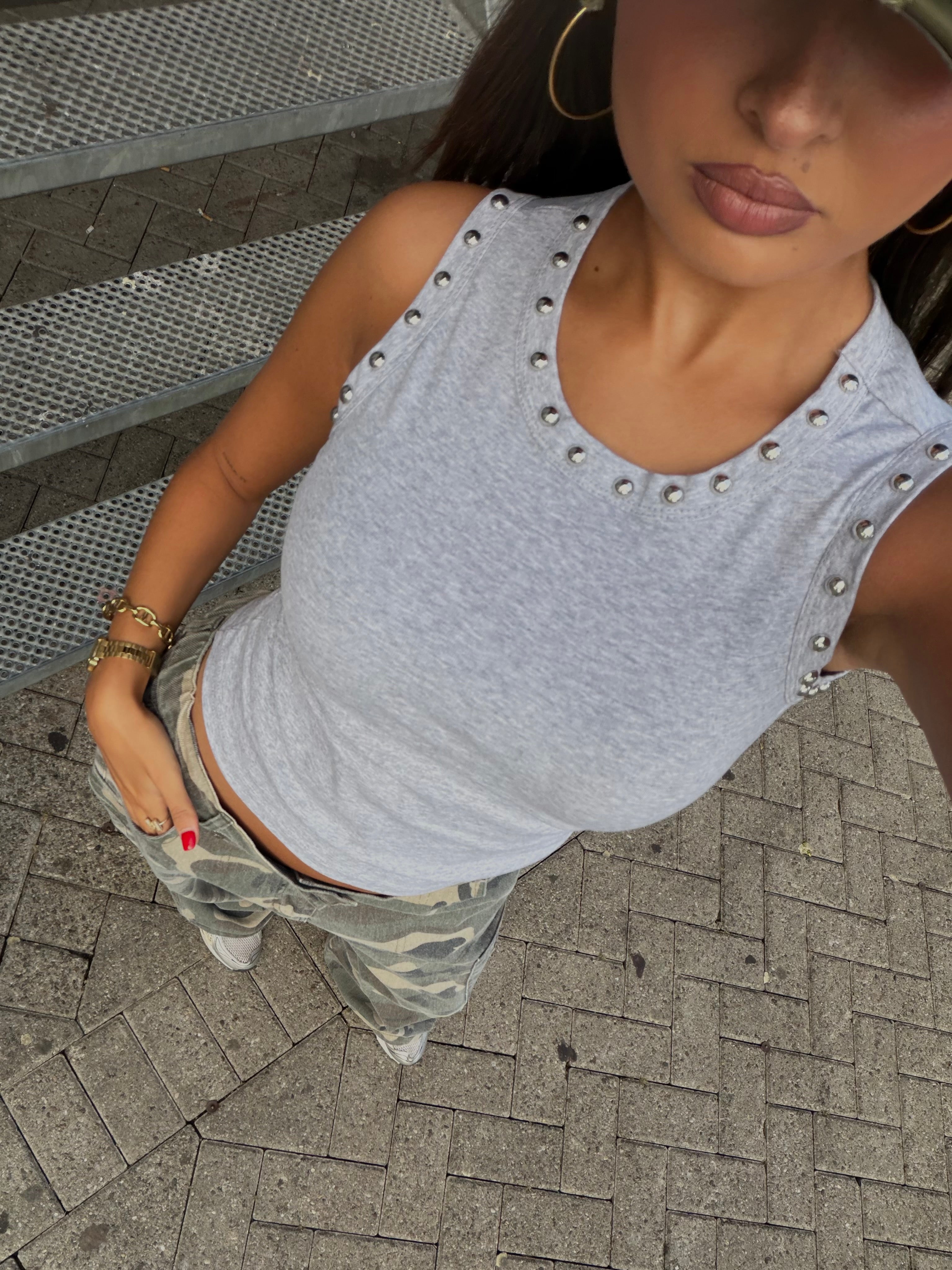 STUDDED TANK GREY