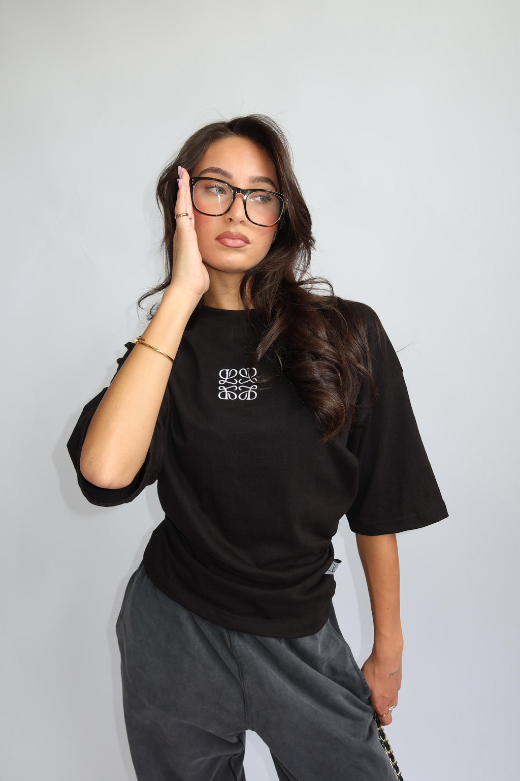 PREMIUM PRIORITY SNATCHED TEE BLACK