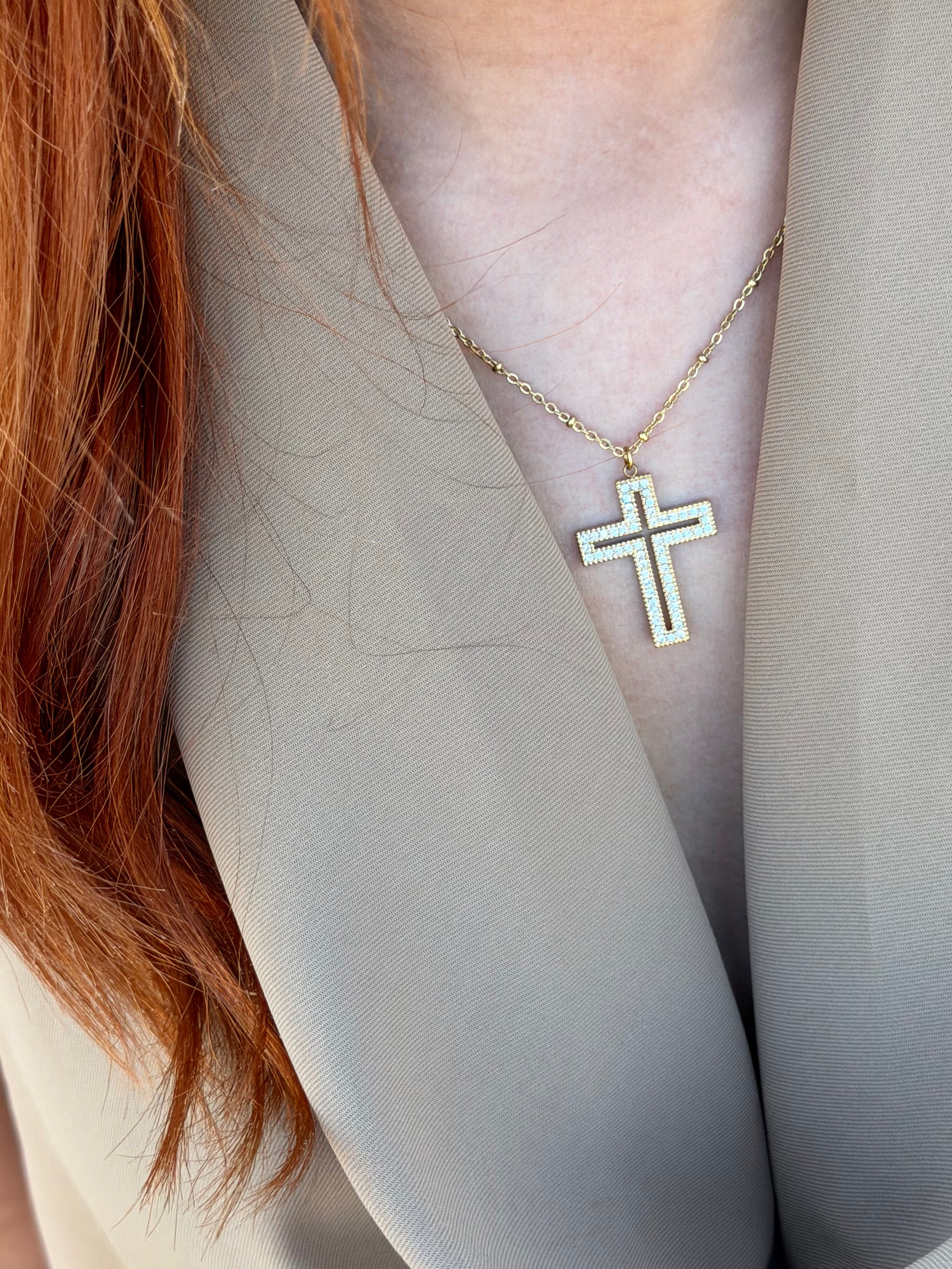CROSS NECKLACE GOLD STRASS