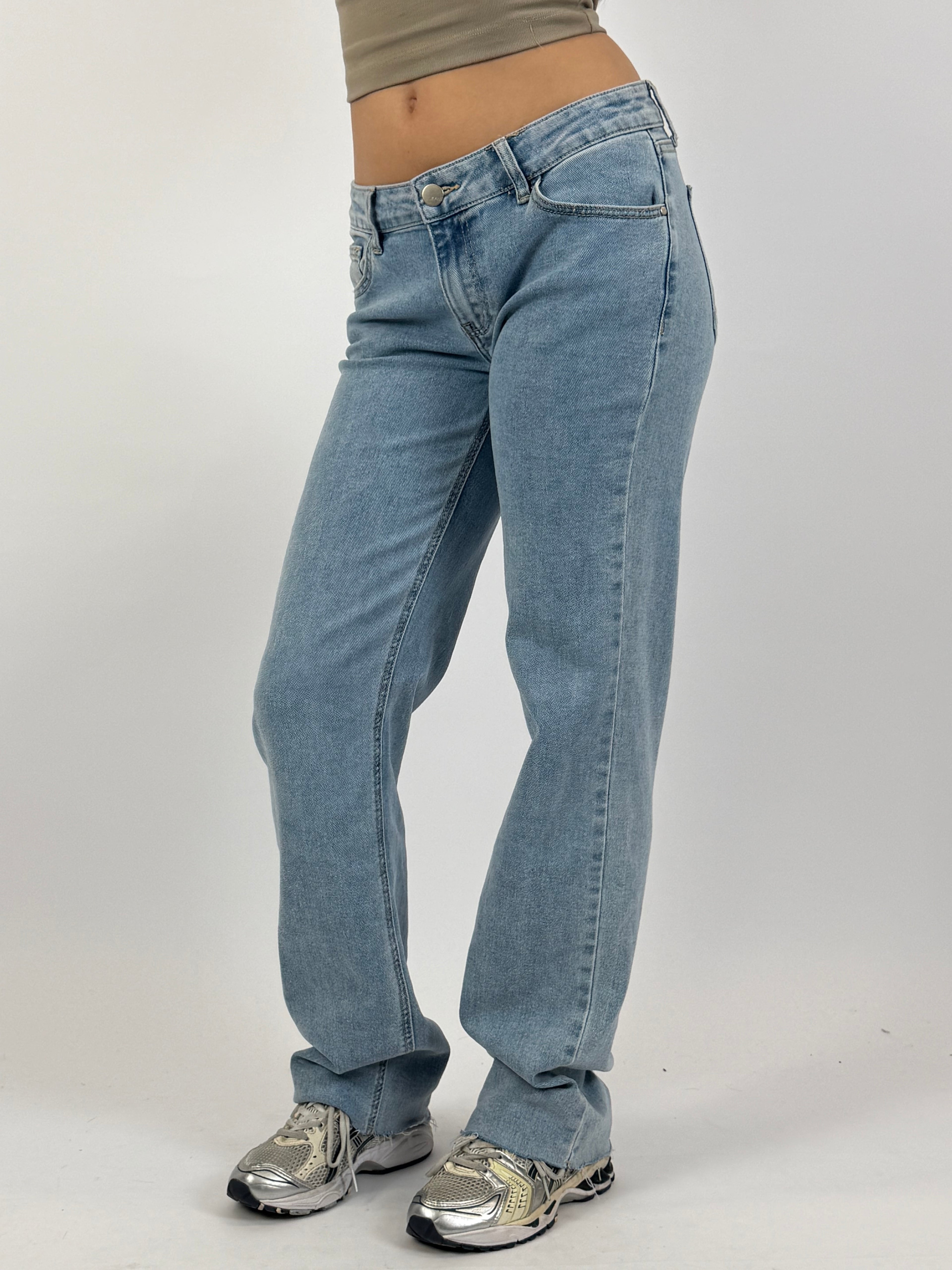 LOW WAIST STRETCH STRAIGHT LEG