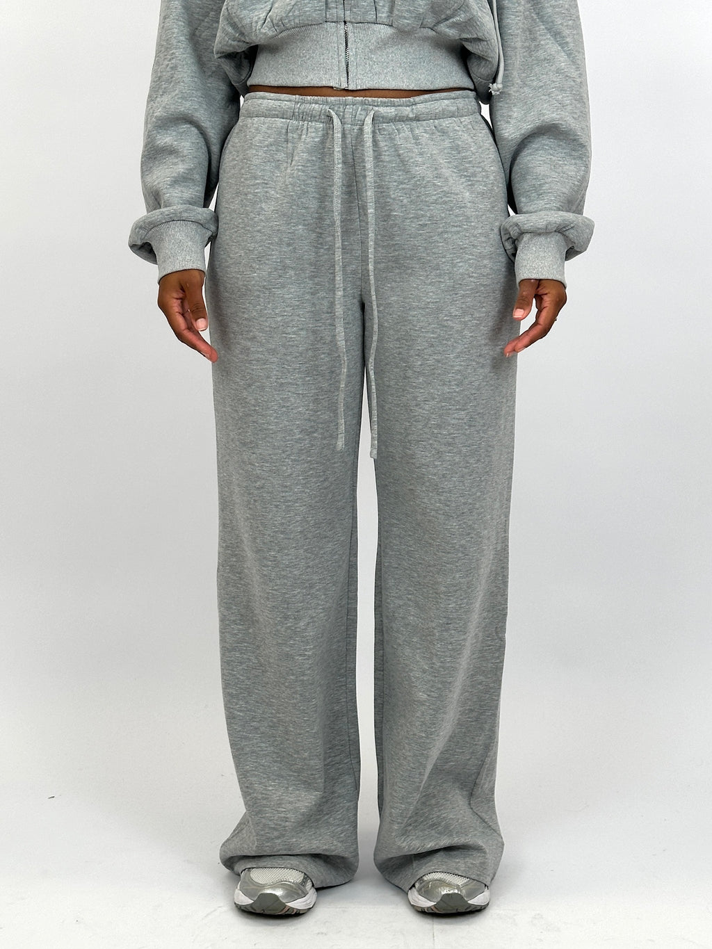 MUSTHAVE STRAIGHT JOGGER GREY (TALL)