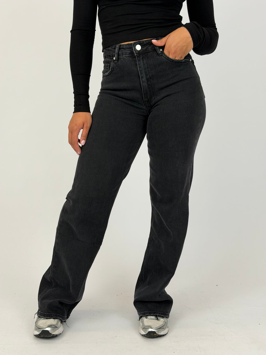 BLACK TALL STRETCH STRAIGHT