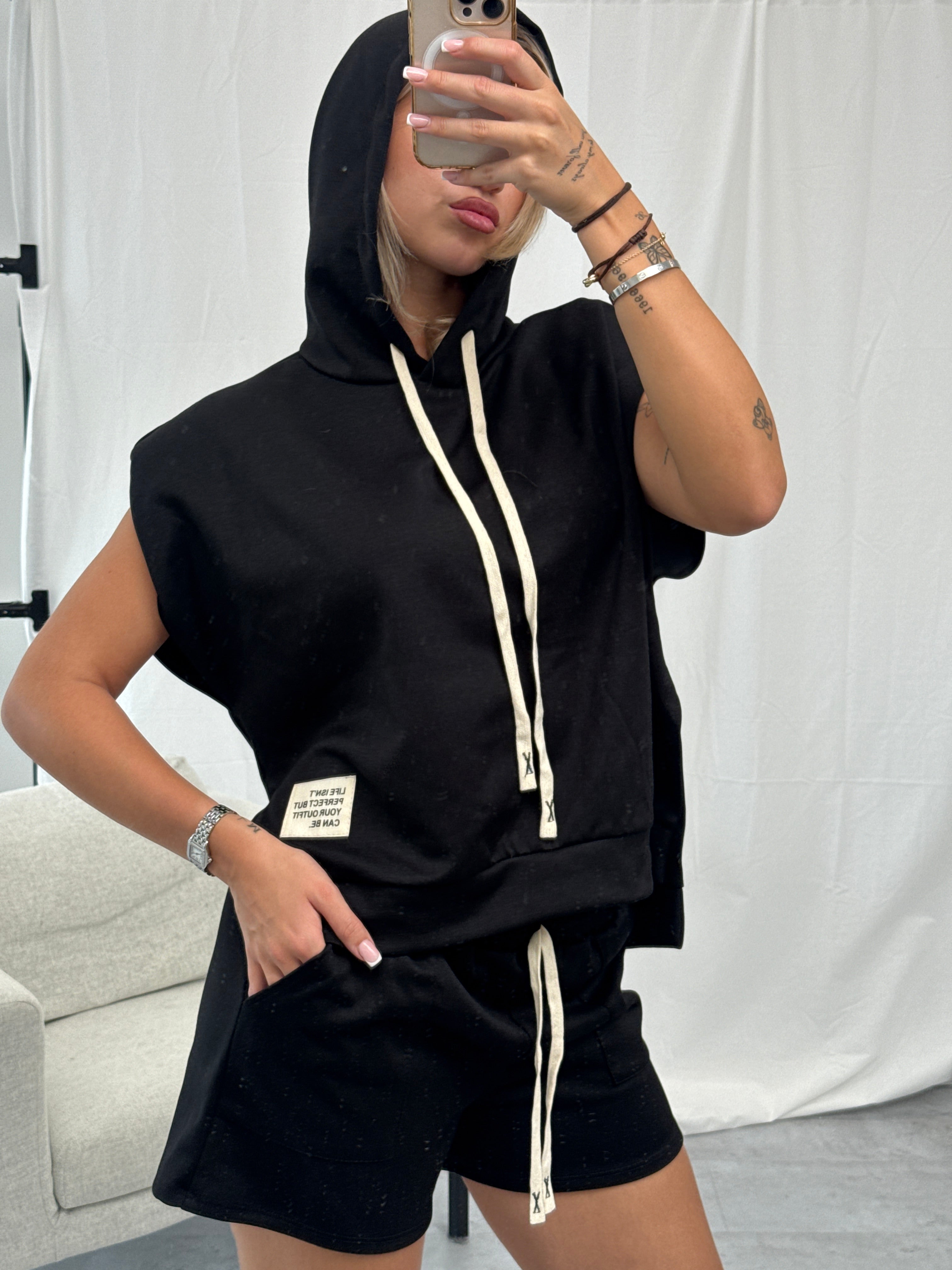 HOODED CREAM TIE COMFY SET BLACK