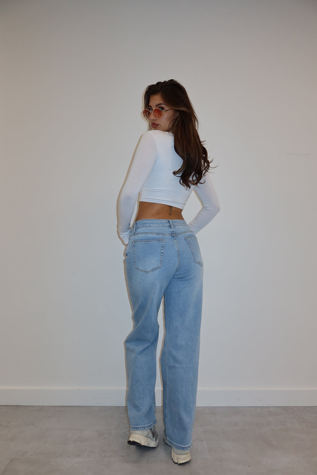 WHITE TIE STRETCH JEANS