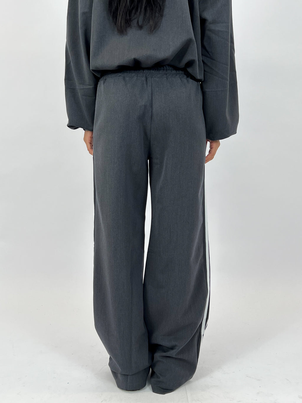 STRIPED PANTALON JOGGER GREY