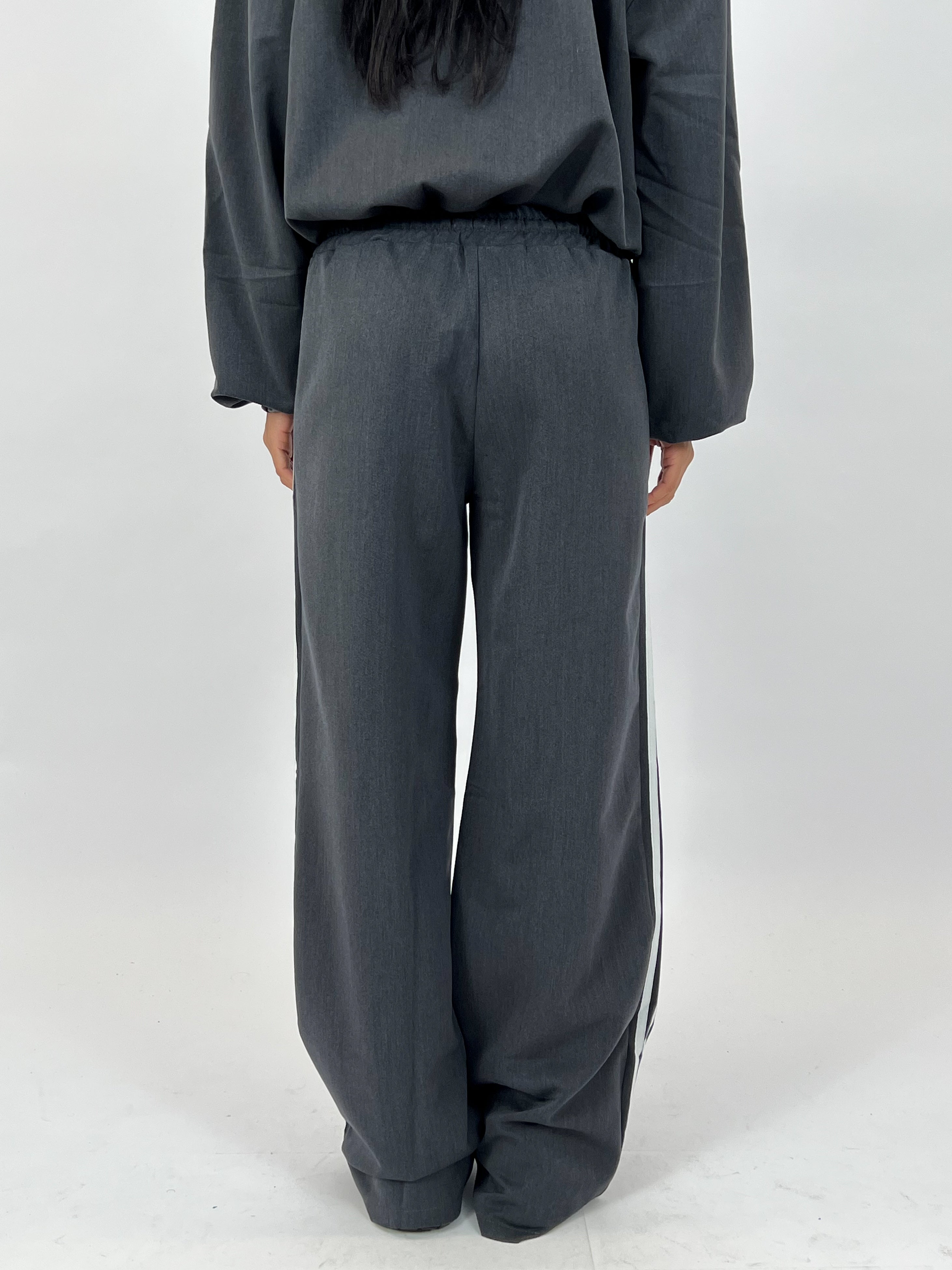 STRIPED PANTALON JOGGER GREY