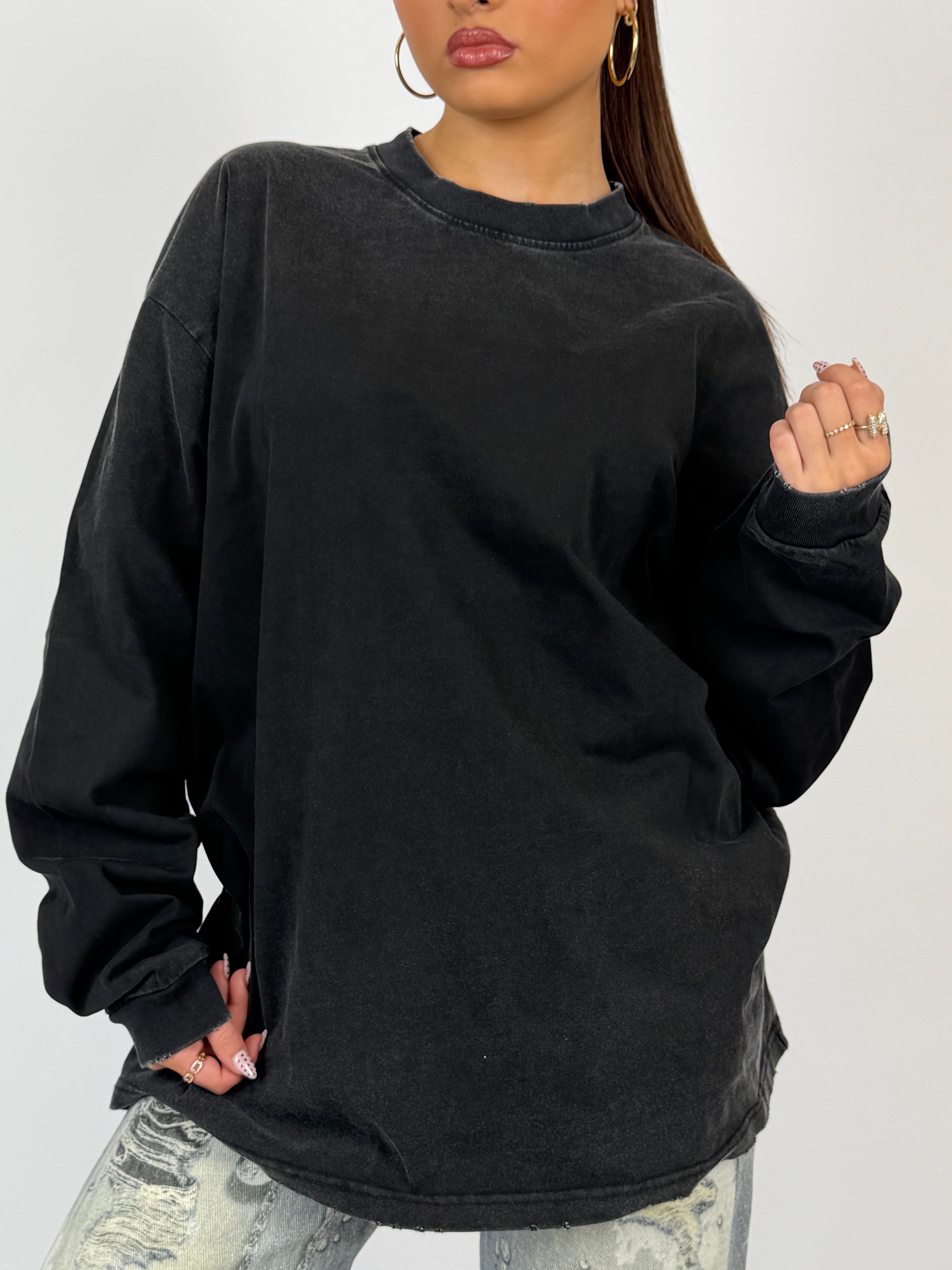 WASHED DISTRESSED LONGSLEEVE BLACK