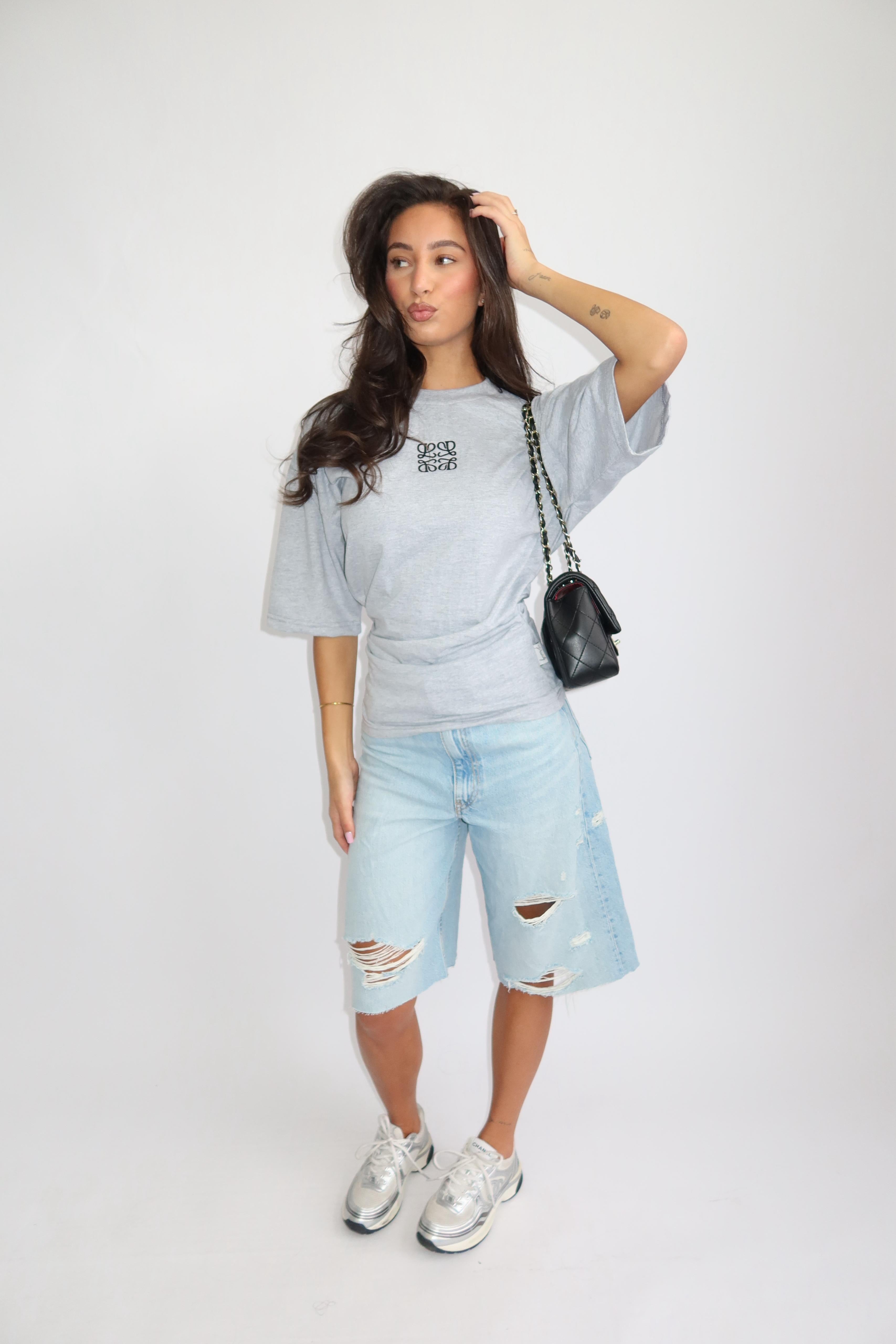 PREMIUM PRIORITY SNATCHED TEE GREY