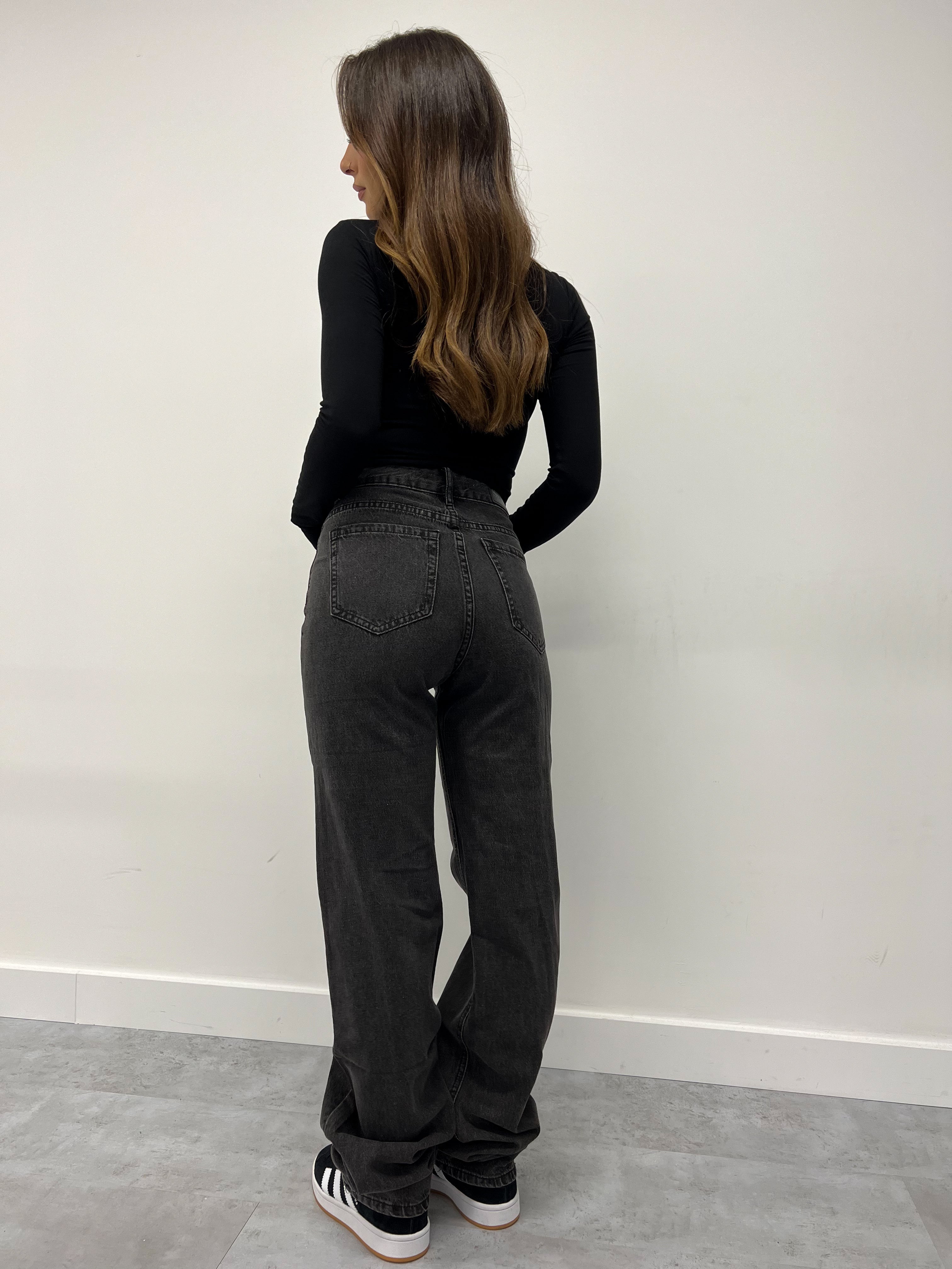 MUSTHAVE DARK GREY STRAIGHT LEG