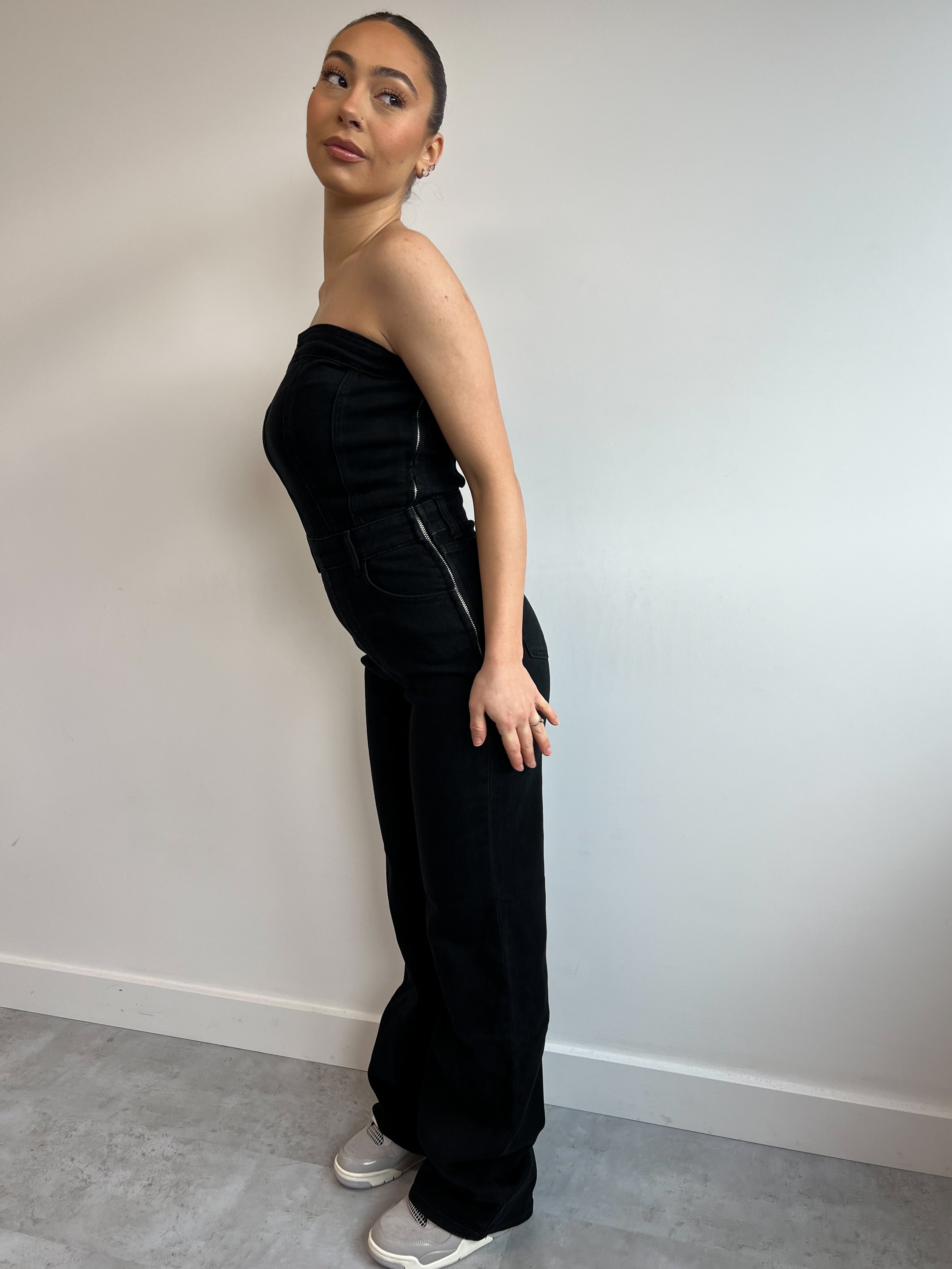 STRAPLESS STRETCH DENIM JUMPSUIT BLACK