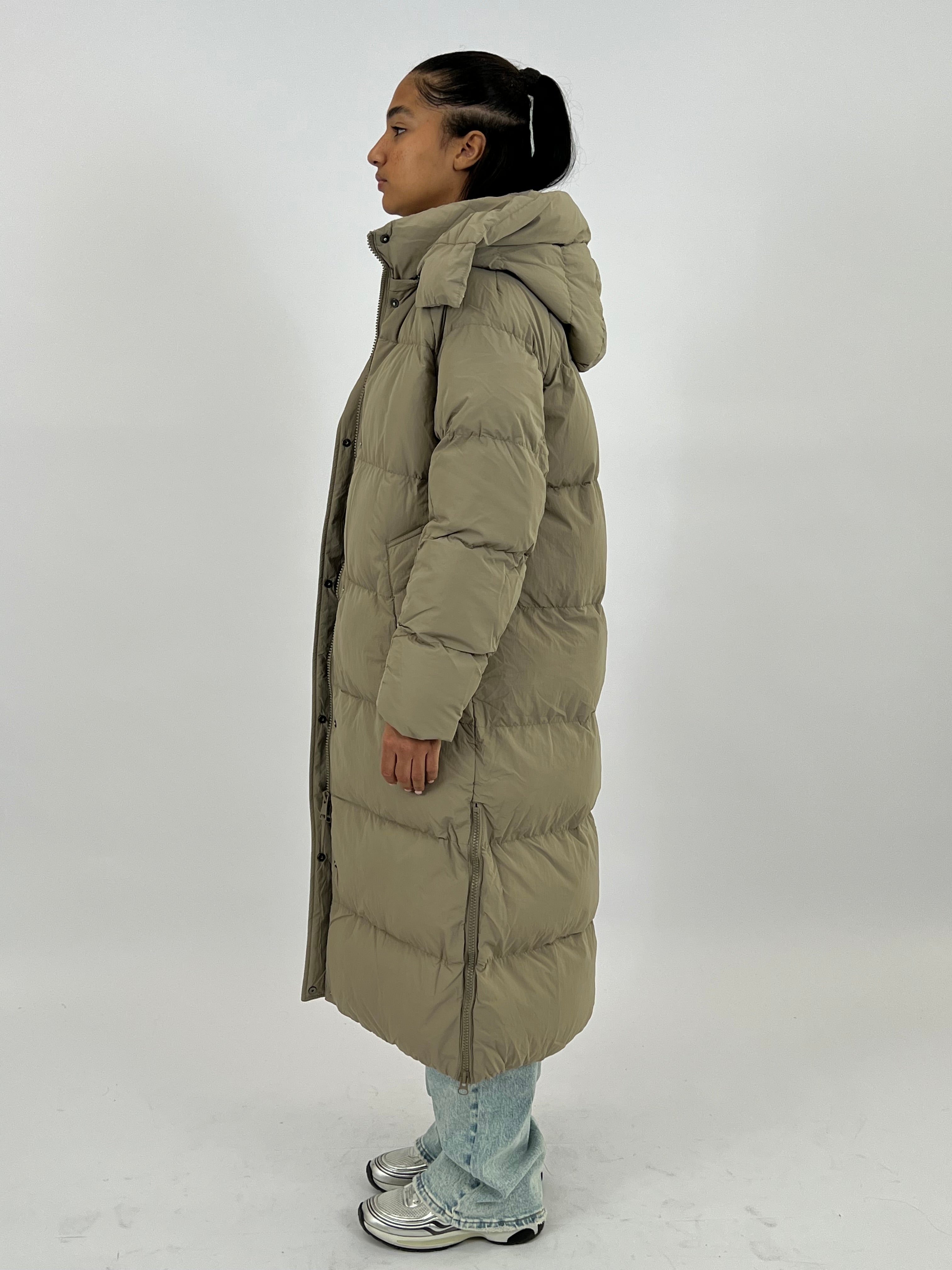 LONG ZIPPER PUFFER COAT TAUPE 7580