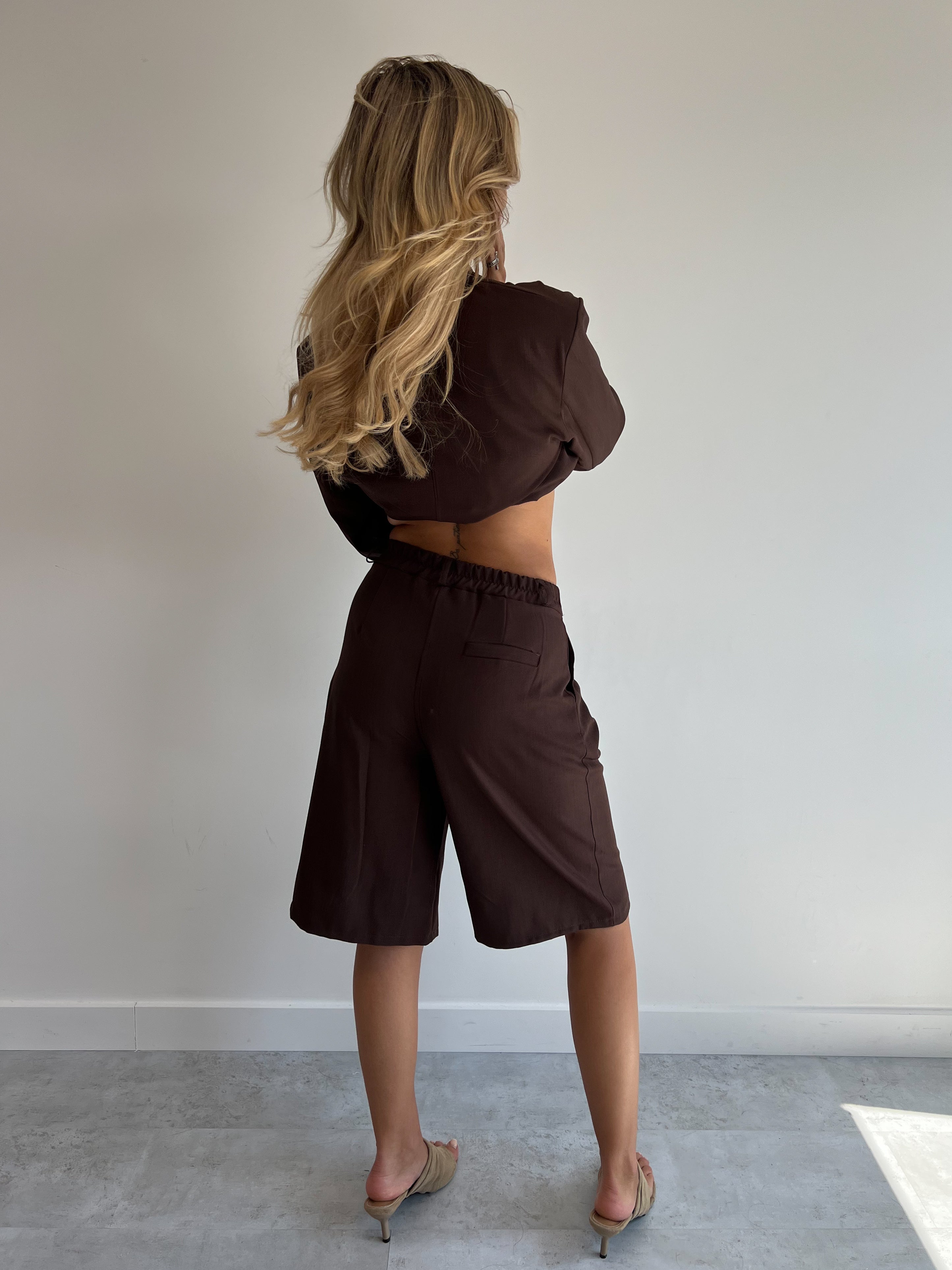 BIANCA BLAZER+JORT SET CHOCO