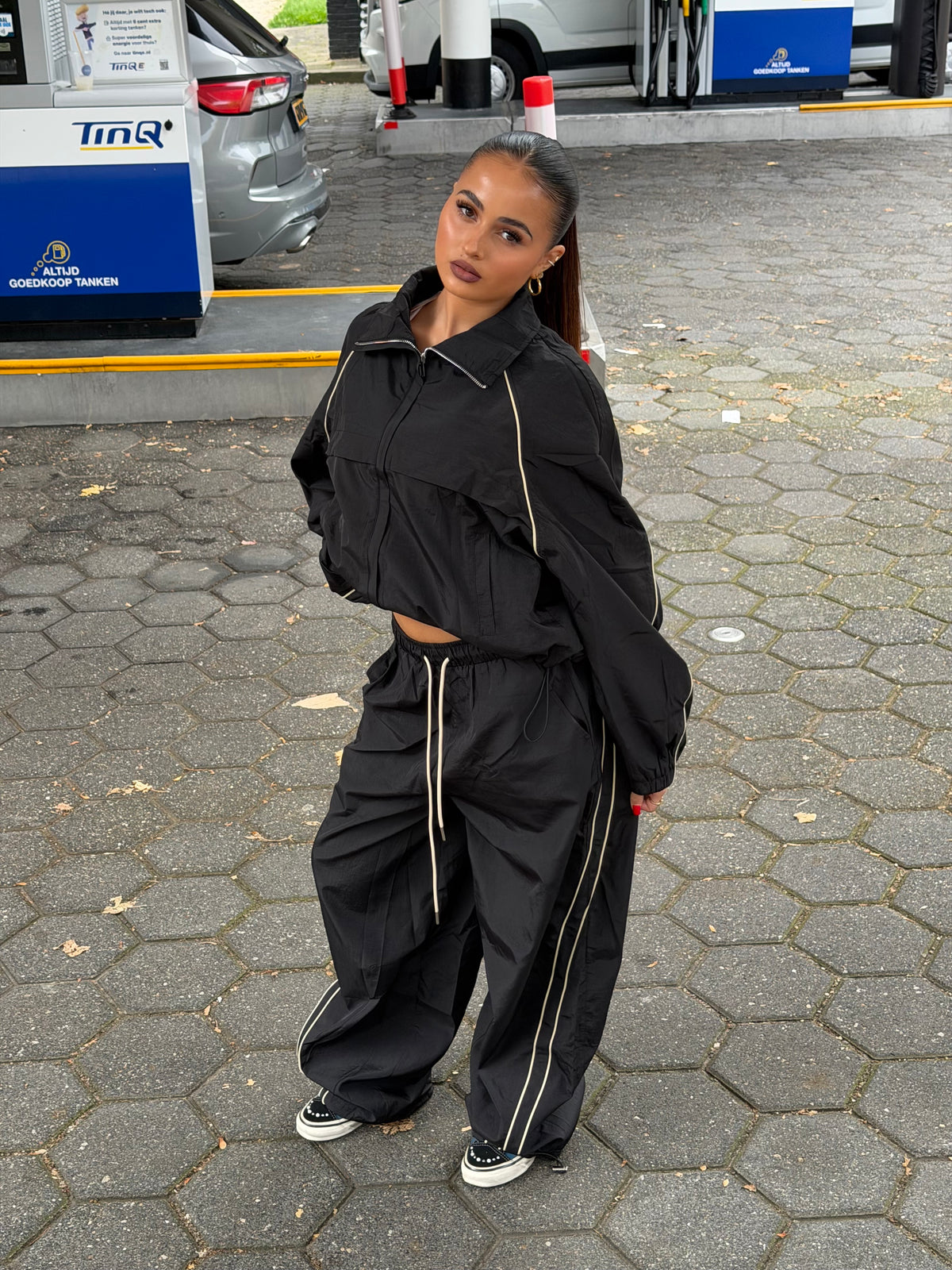 MANOU WINDBREAKER SUIT BLACK