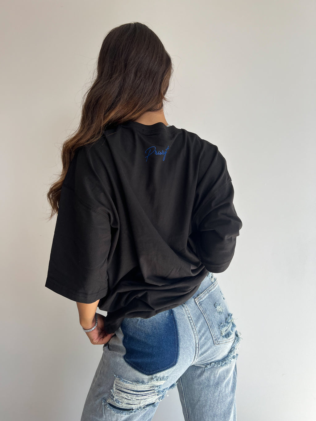 PREMIUM AMORE TEE BLACK/COBALT