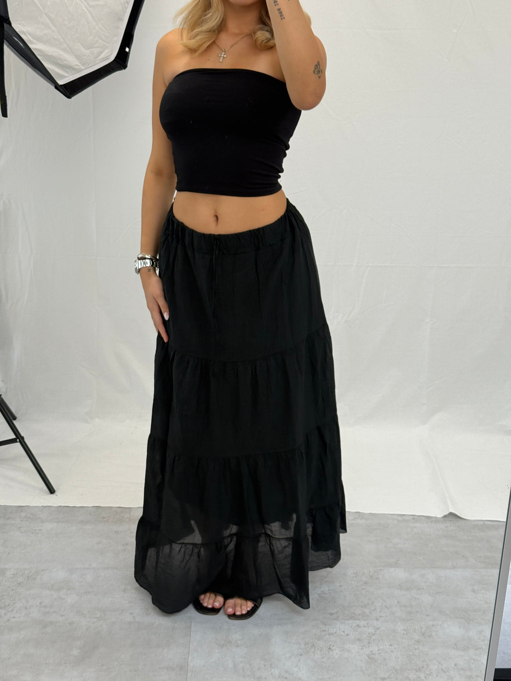 MAXI RUFFLE SKIRT BLACK