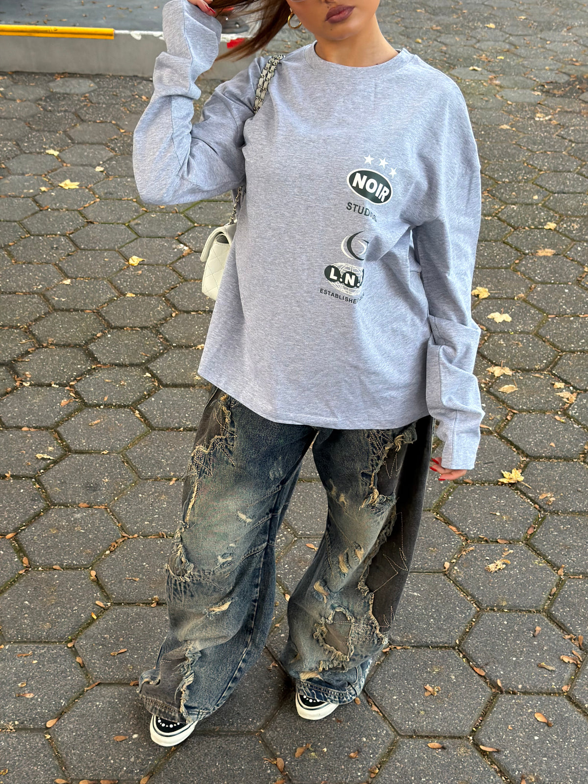 NOIR LONGSLEEVE GREY