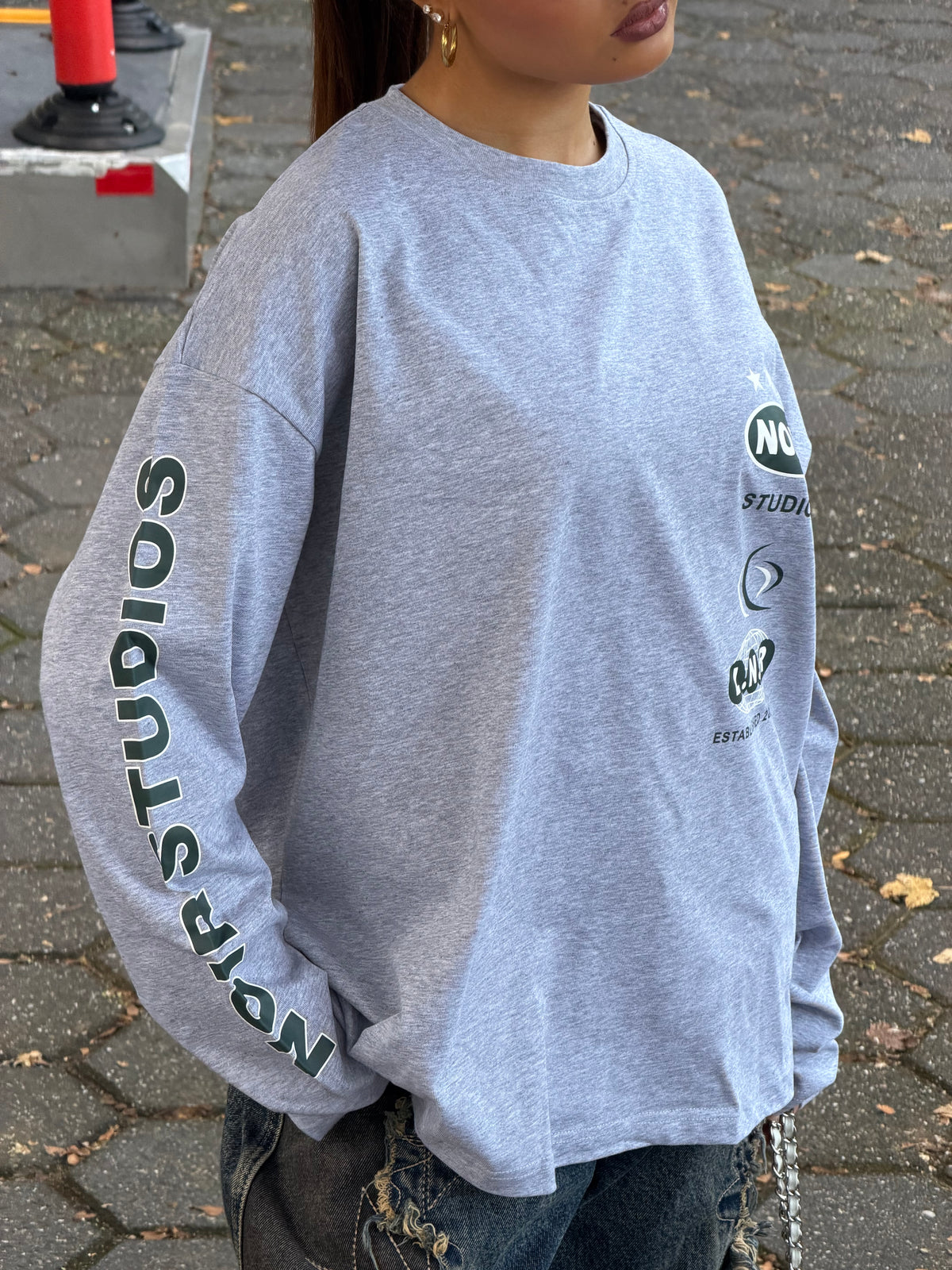 NOIR LONGSLEEVE GREY