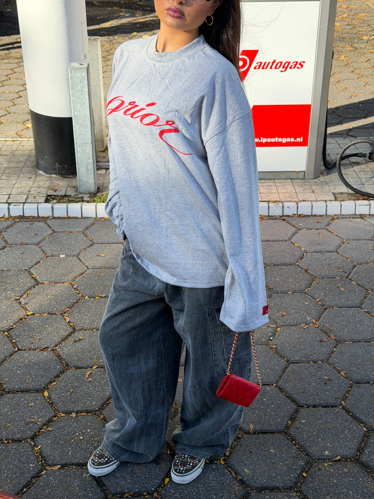 PRIOR LONGSLEEVE GREY/RED